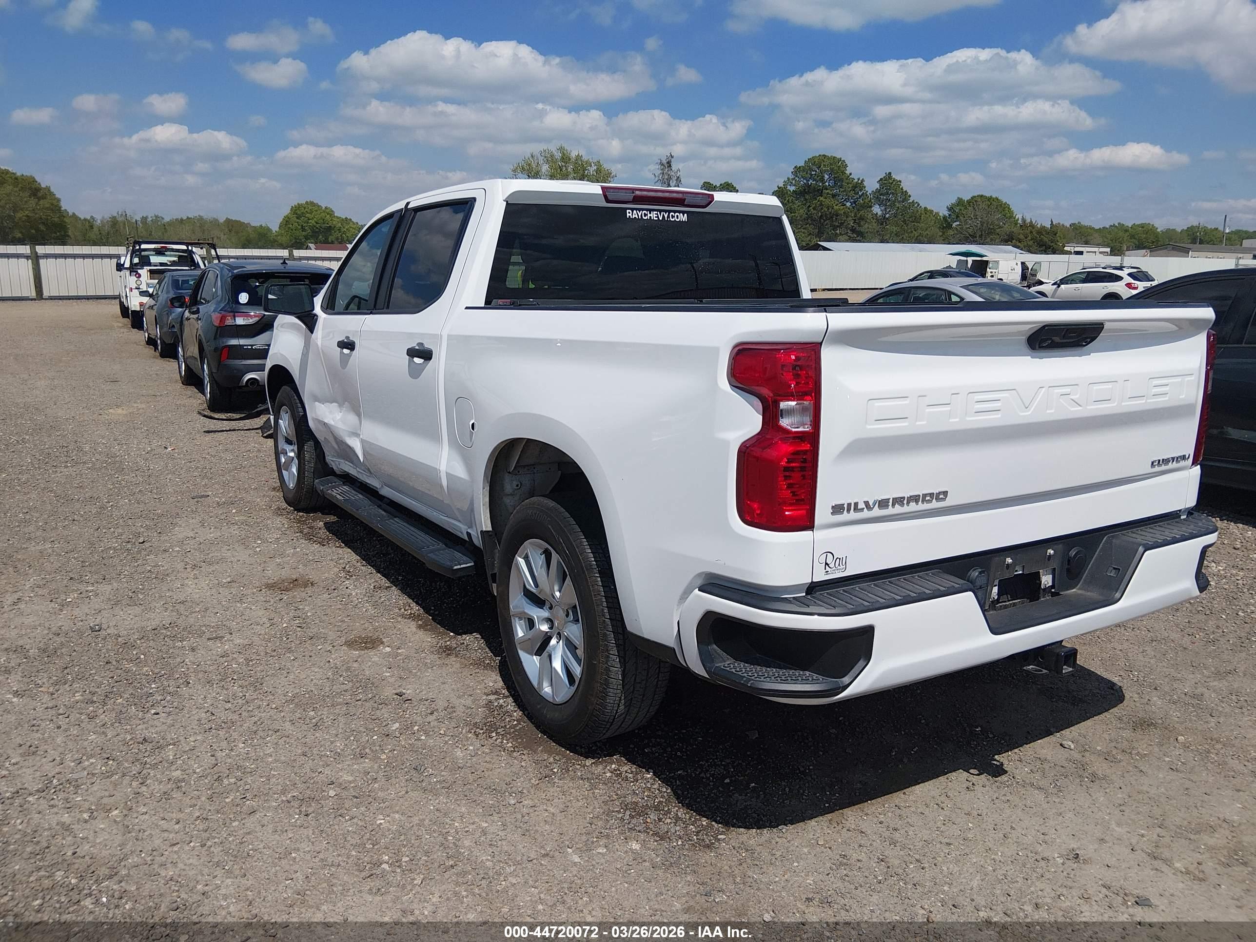 CHEVROLET SILVERADO image 3