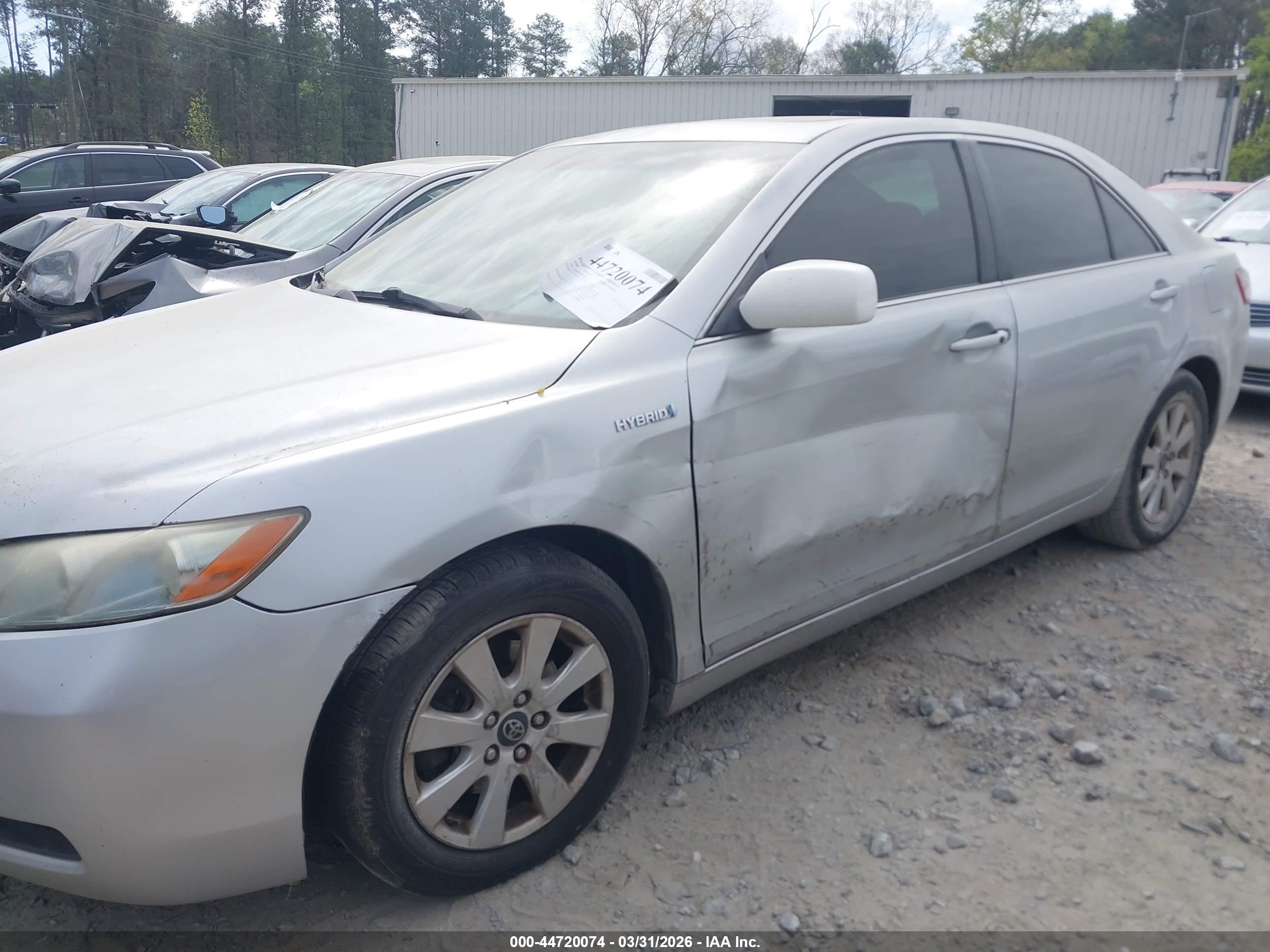 TOYOTA CAMRY image 6