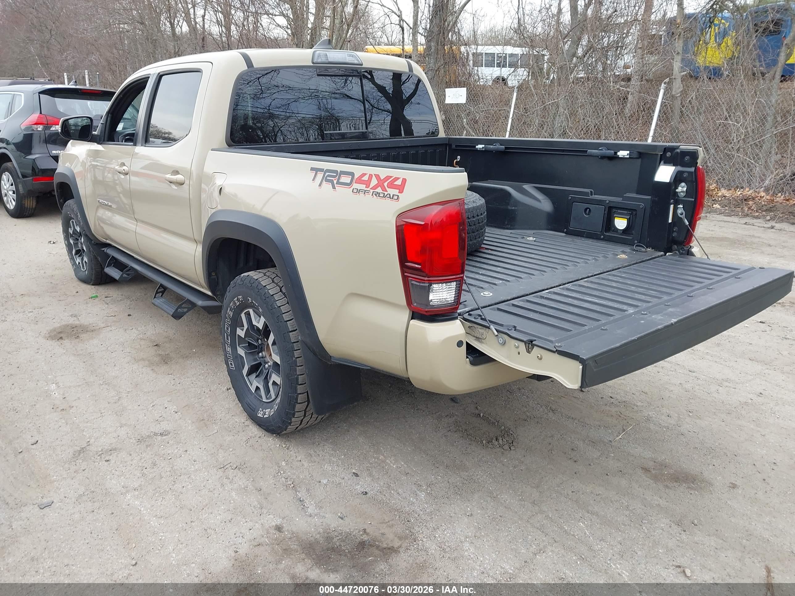 TOYOTA TACOMA image 3