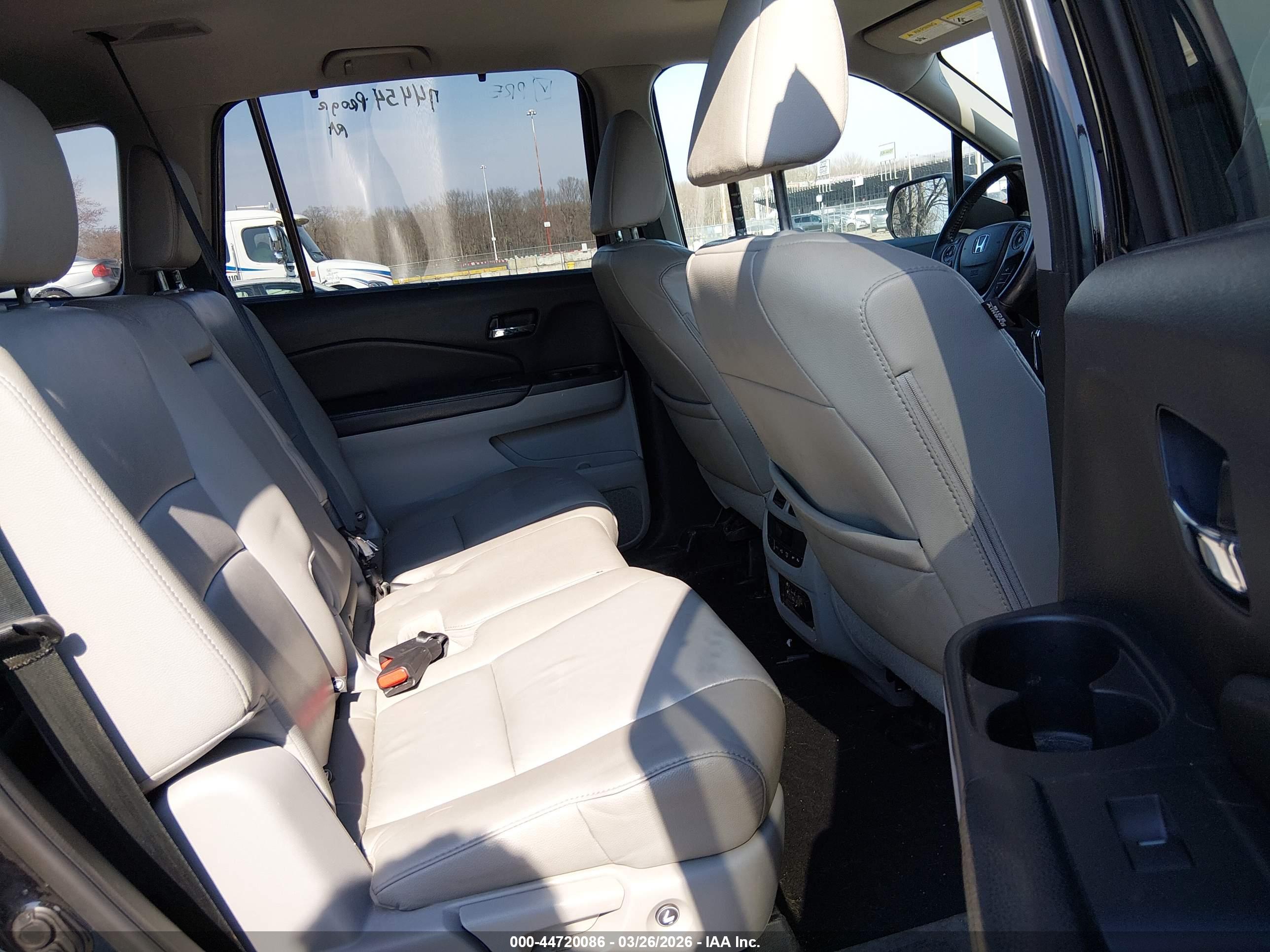 HONDA PILOT image 8