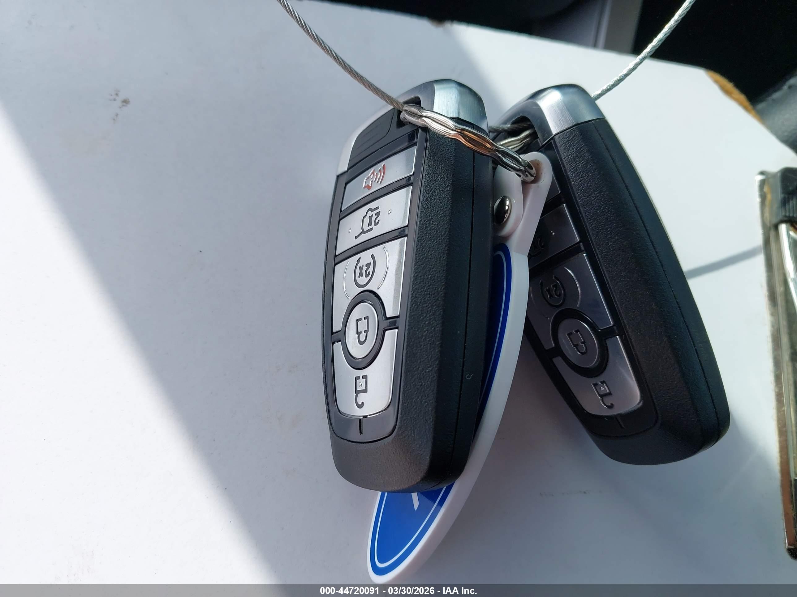 FORD EXPLORER image 11