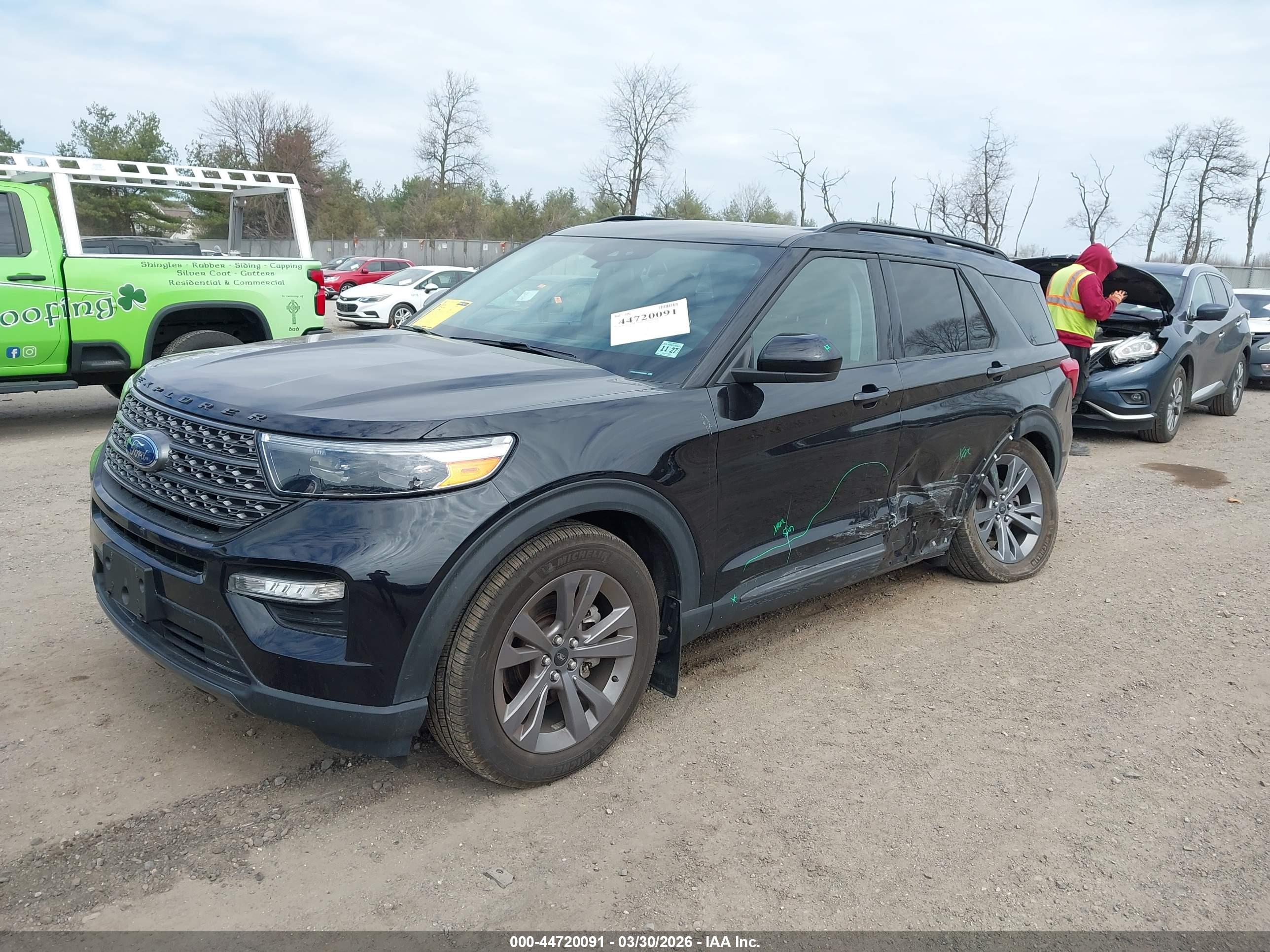 FORD EXPLORER image 2
