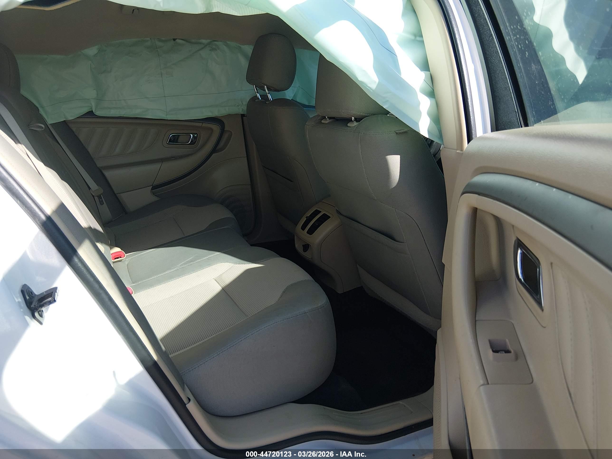 FORD TAURUS image 8