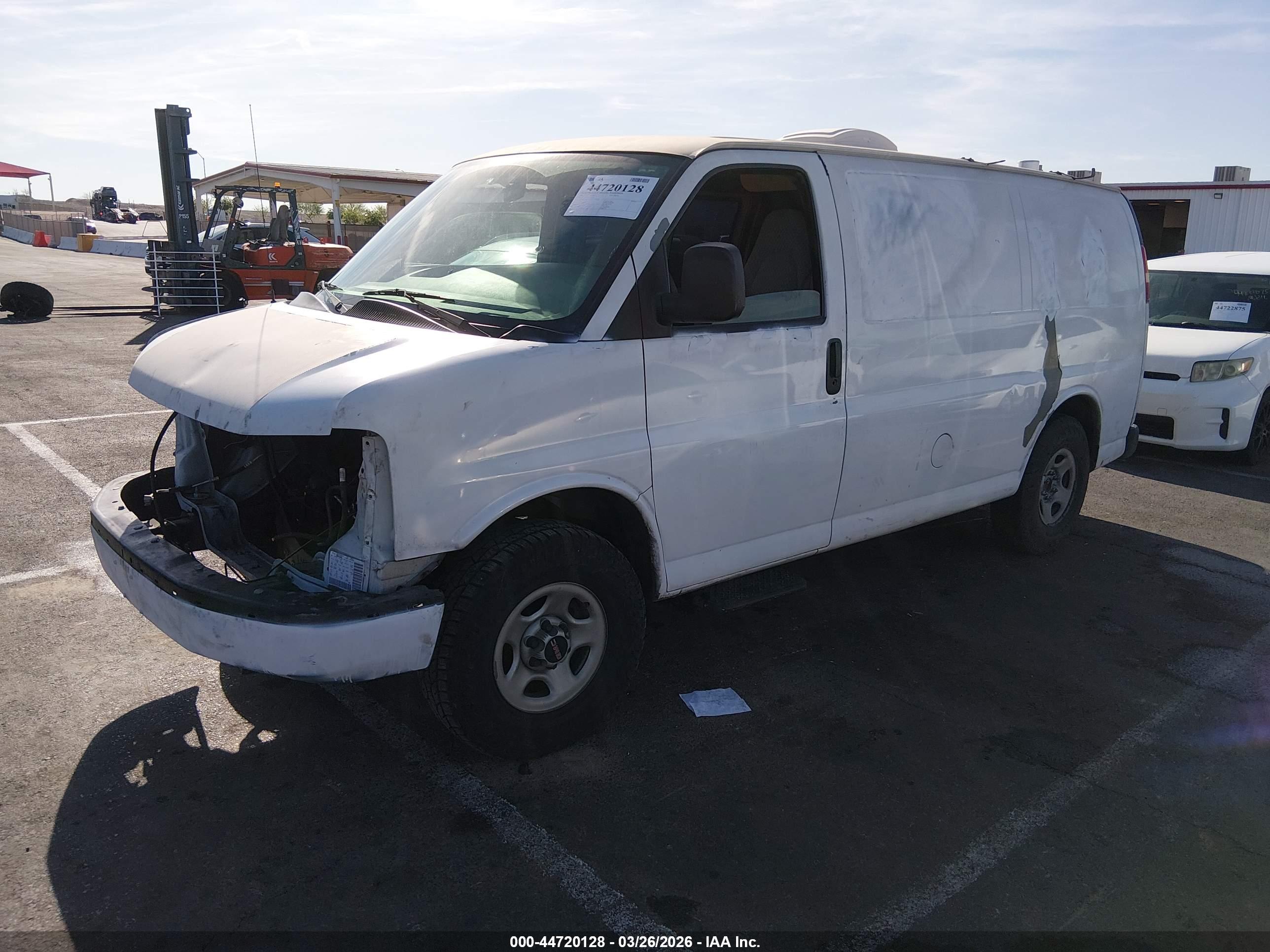 GMC SAVANA image 2