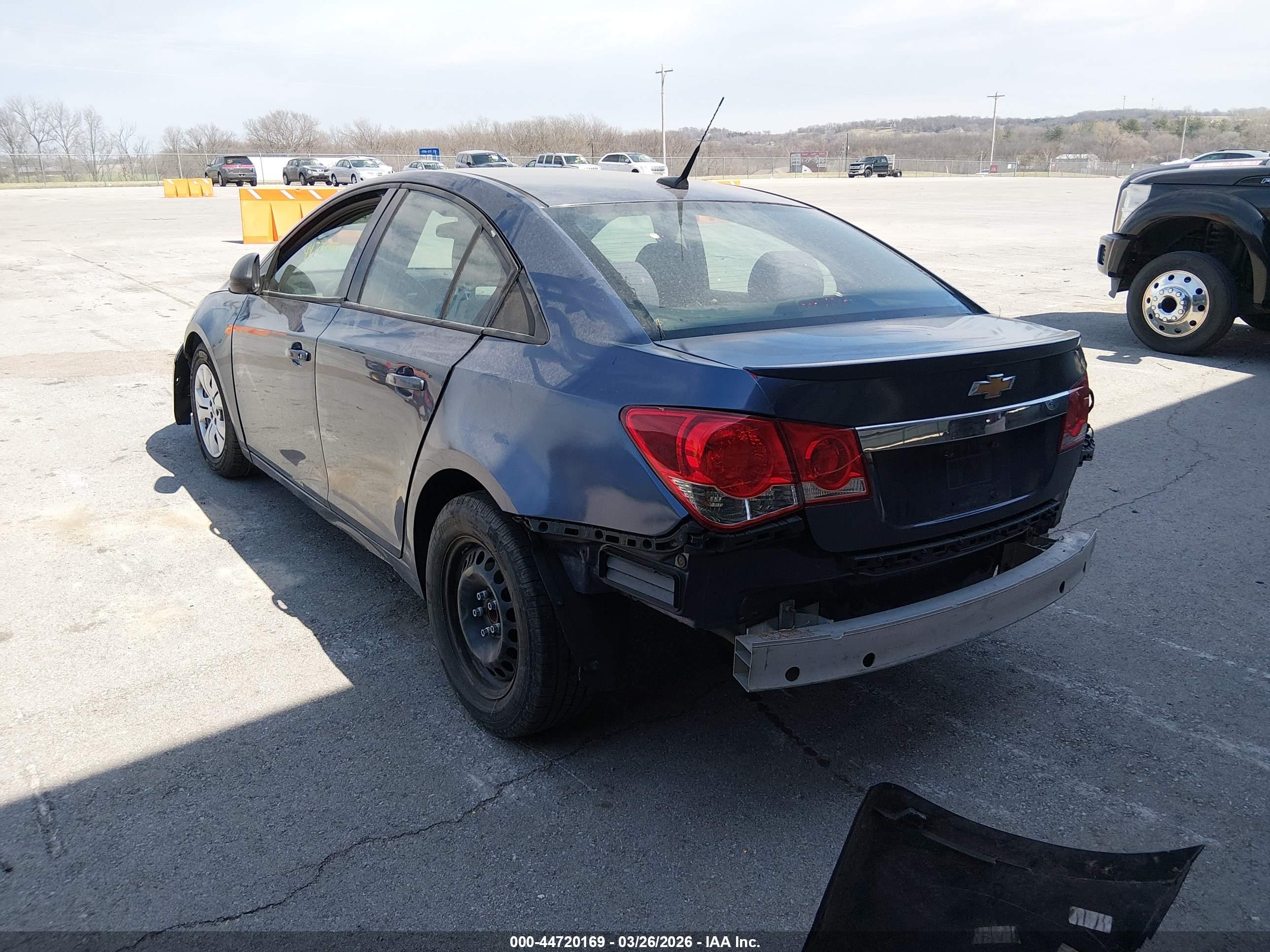 CHEVROLET CRUZE image 3