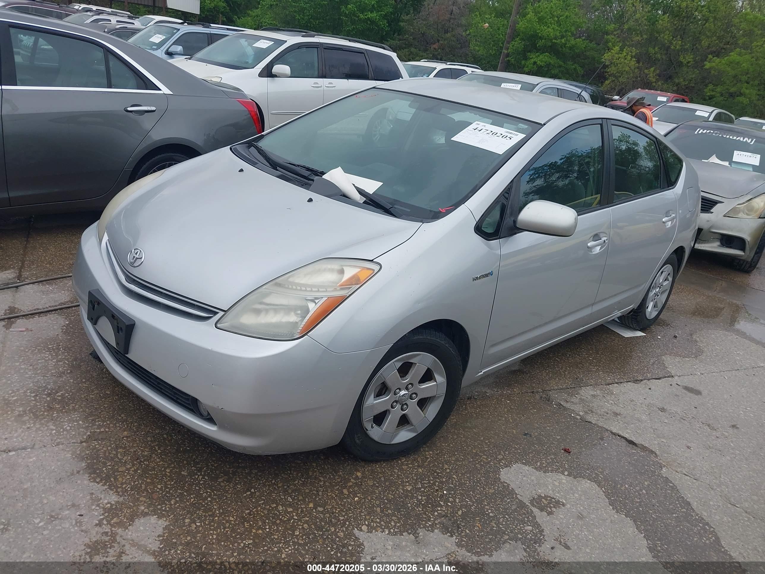 TOYOTA PRIUS image 2