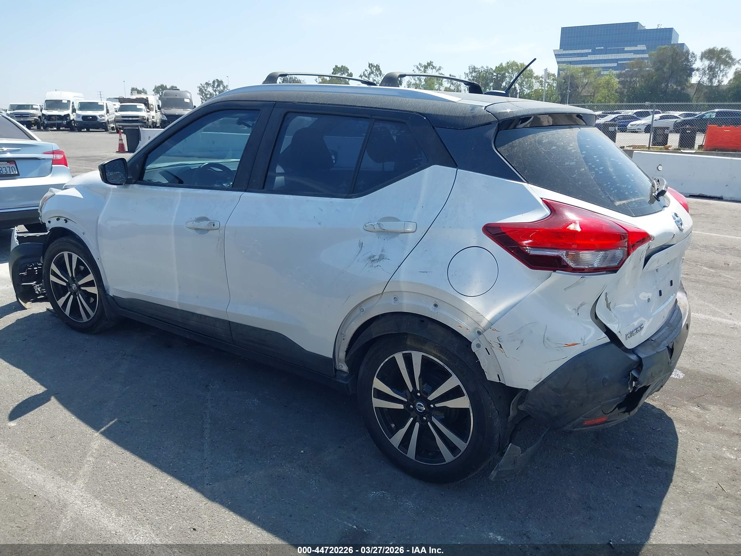 NISSAN KICKS image 3