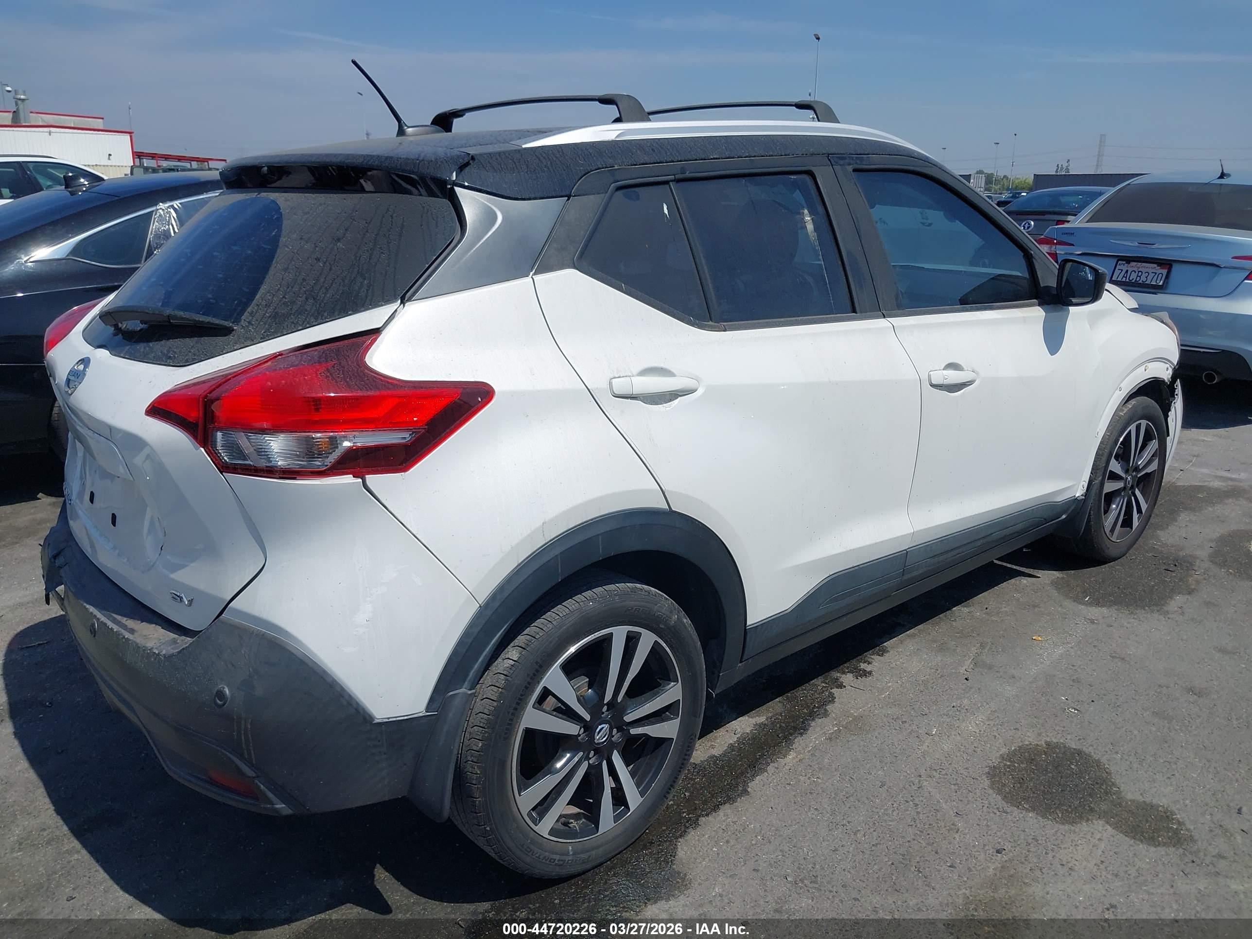 NISSAN KICKS image 4