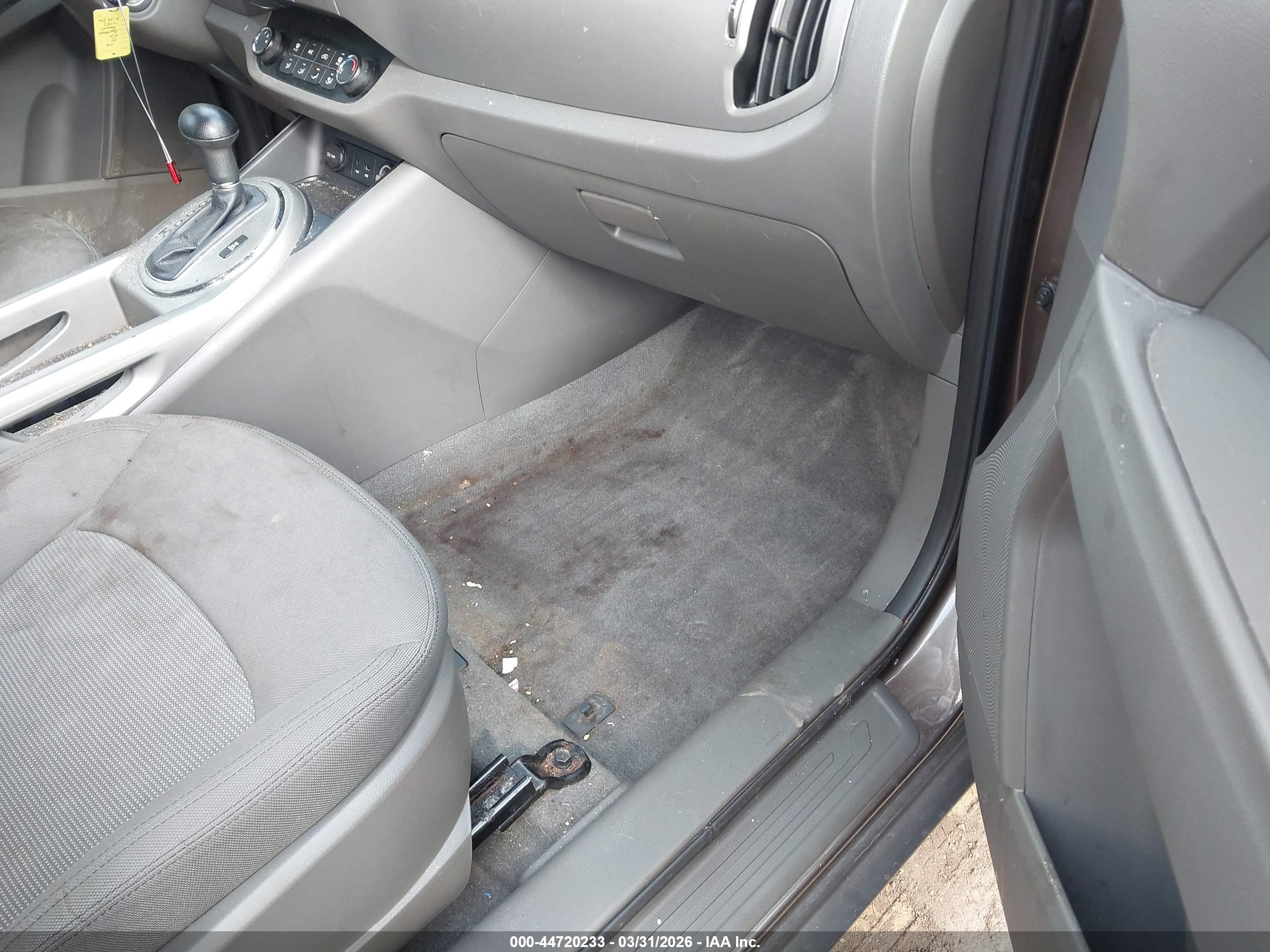 KIA SPORTAGE image 5