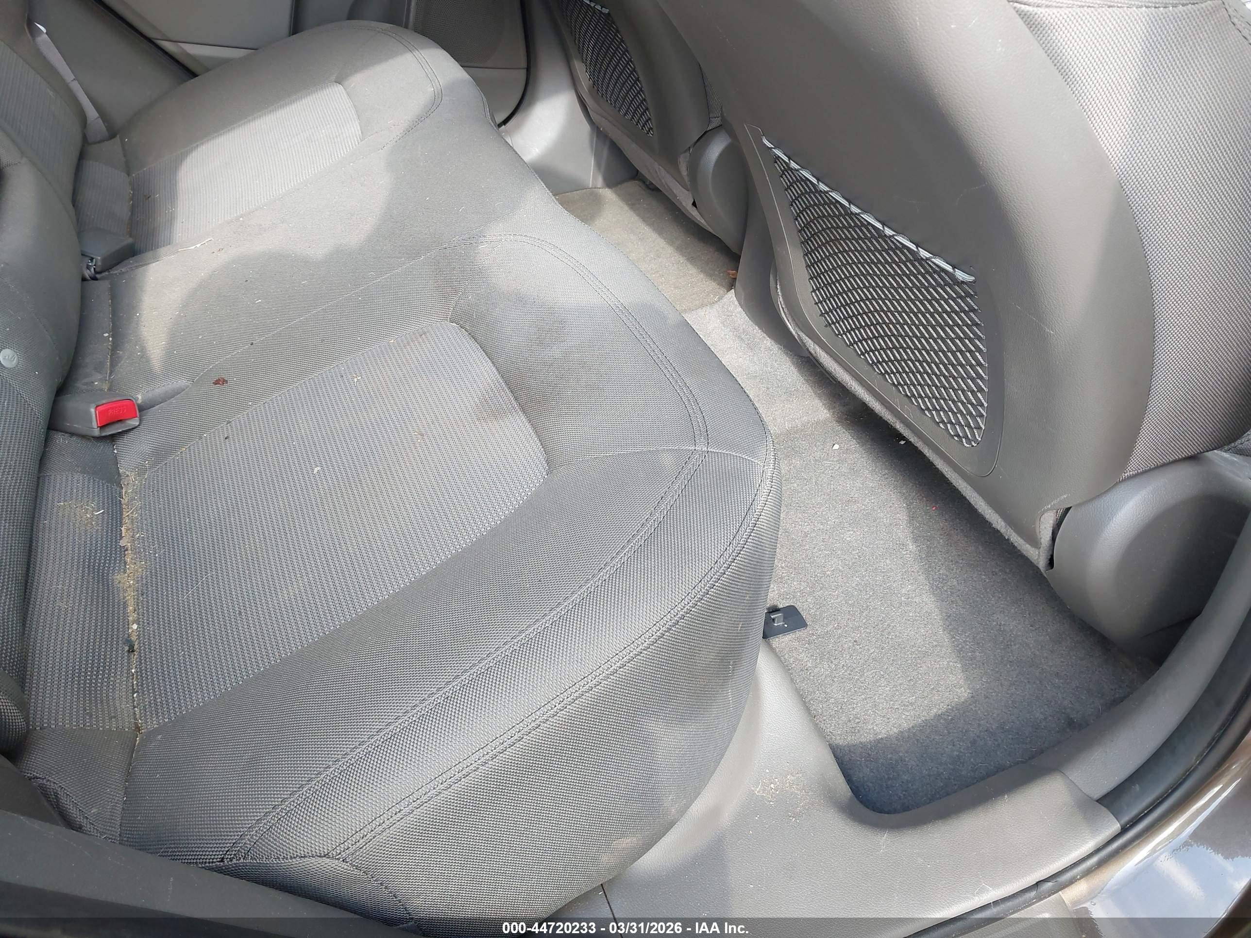 KIA SPORTAGE image 8