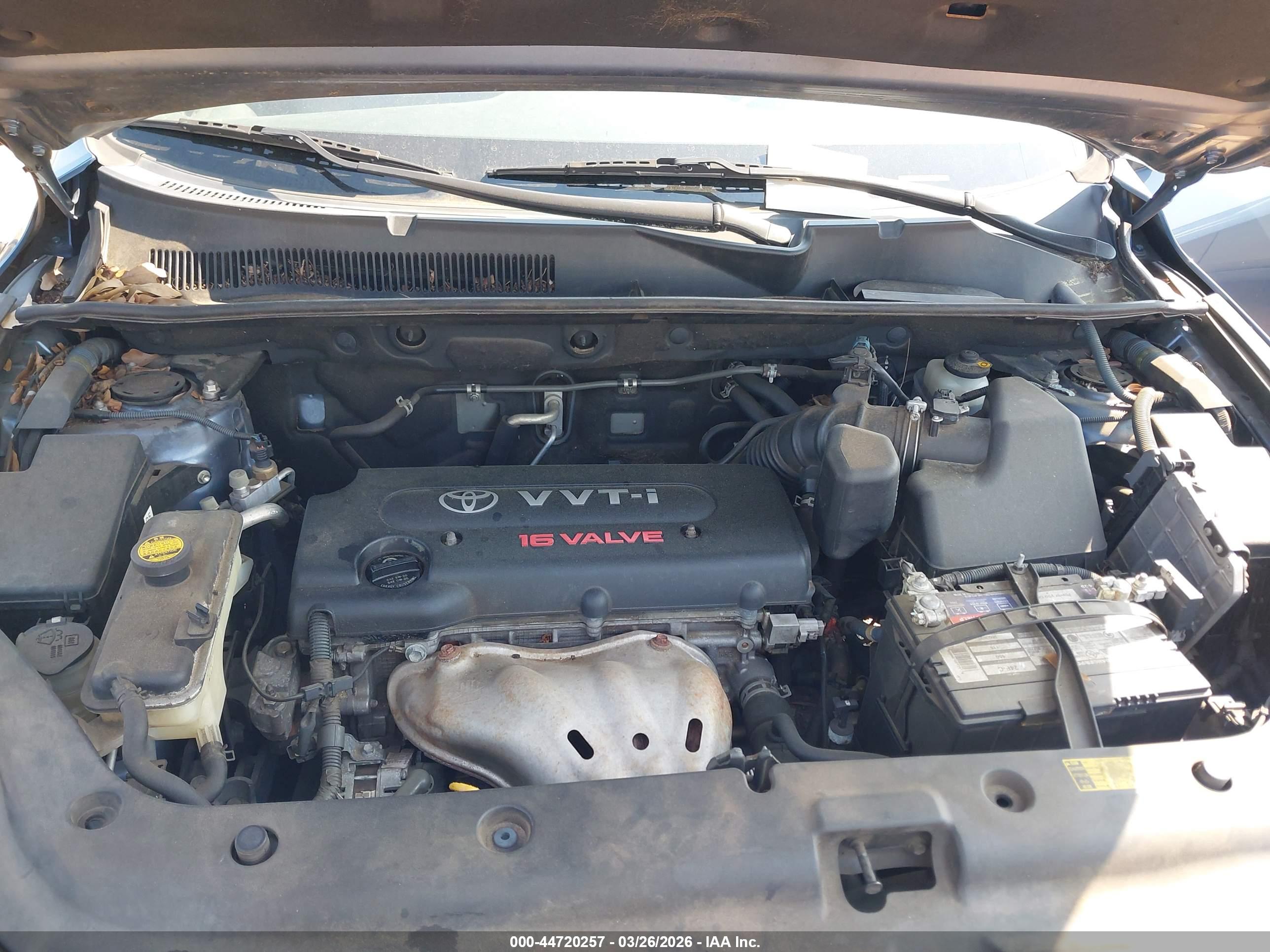 TOYOTA RAV4 image 10