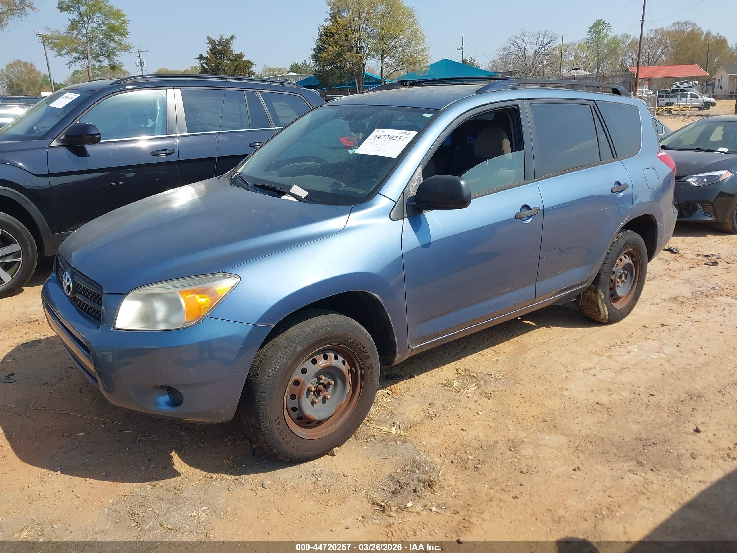 TOYOTA RAV4 image 2