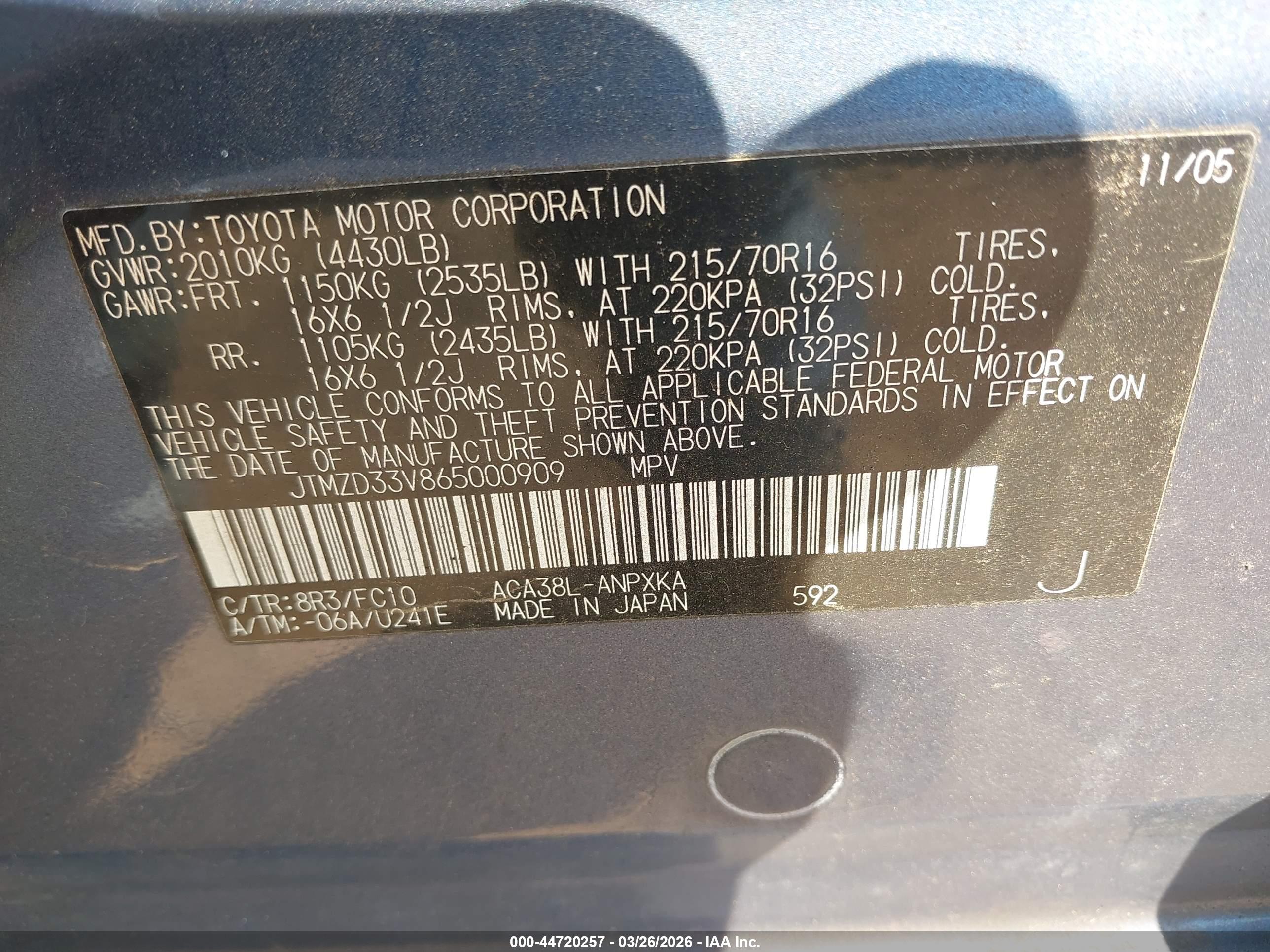 TOYOTA RAV4 image 9