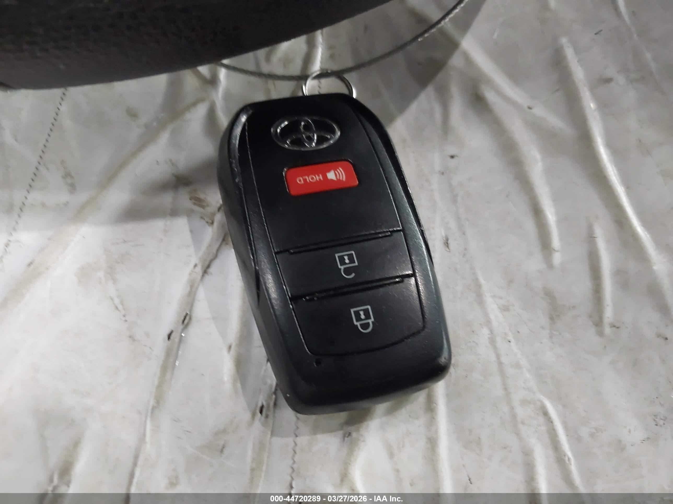 TOYOTA TACOMA image 11