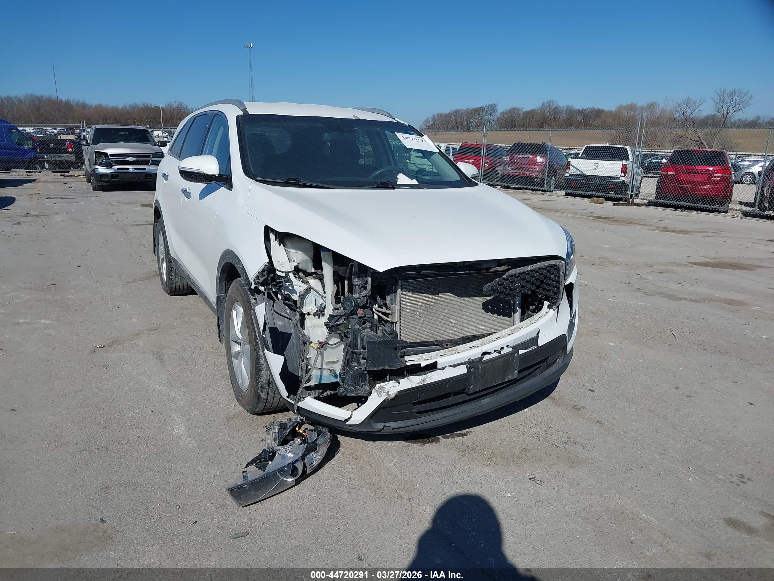 KIA SORENTO image 6