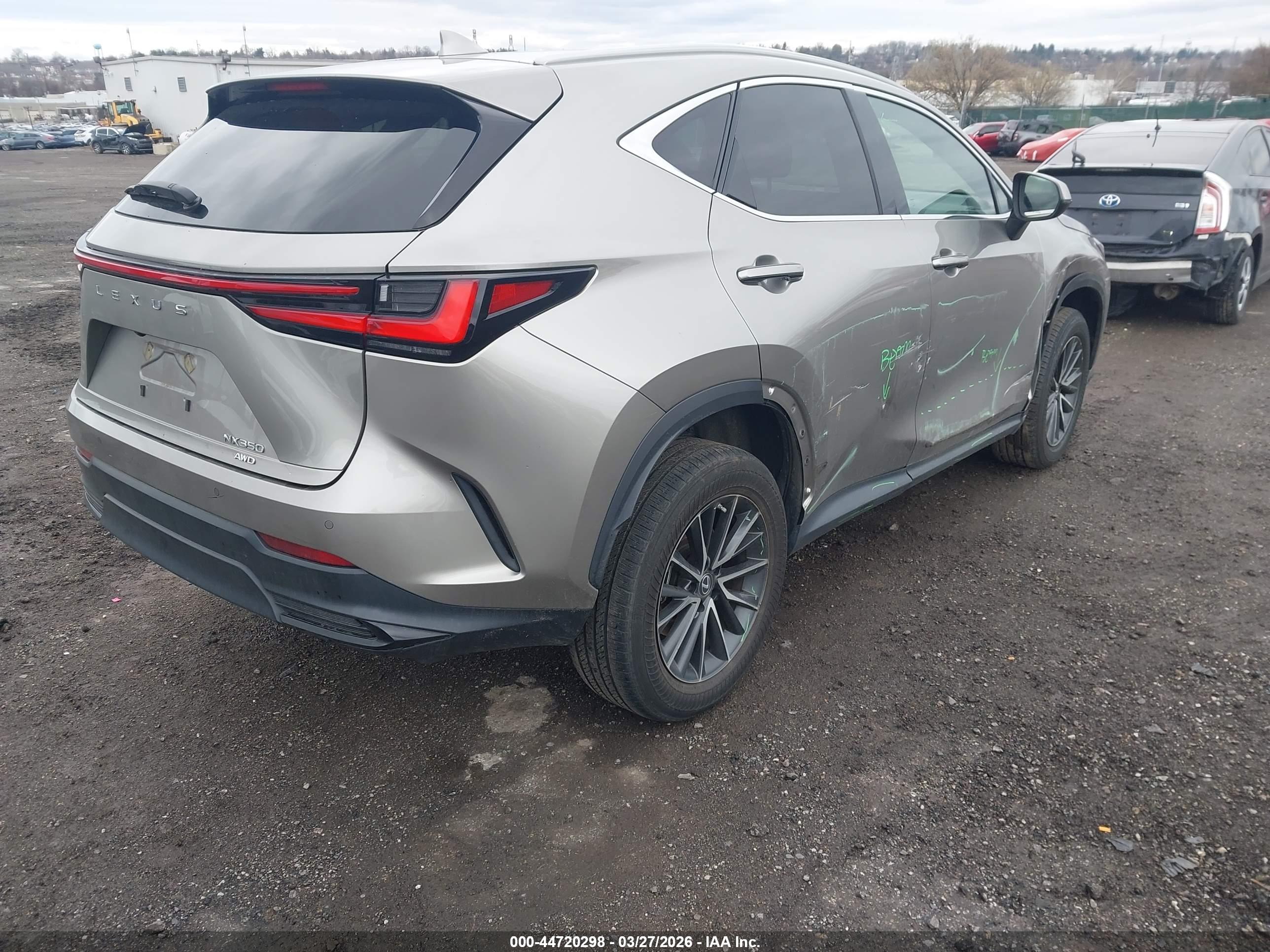 LEXUS NX image 4