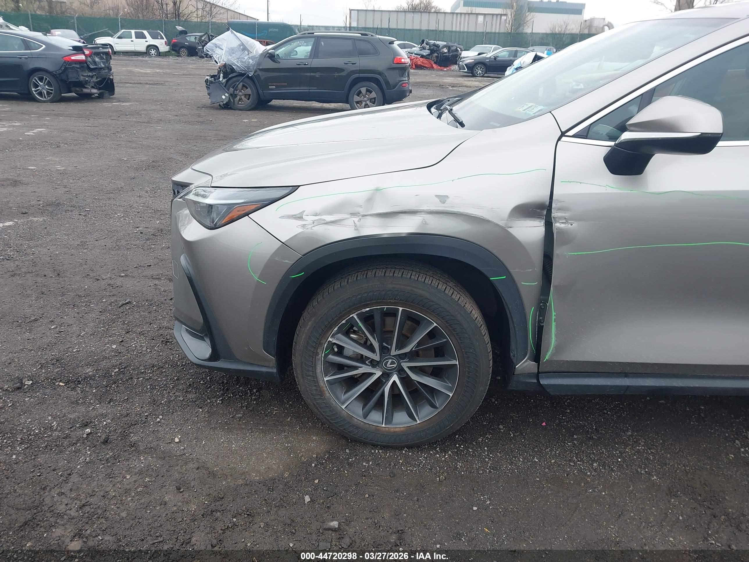 LEXUS NX image 6