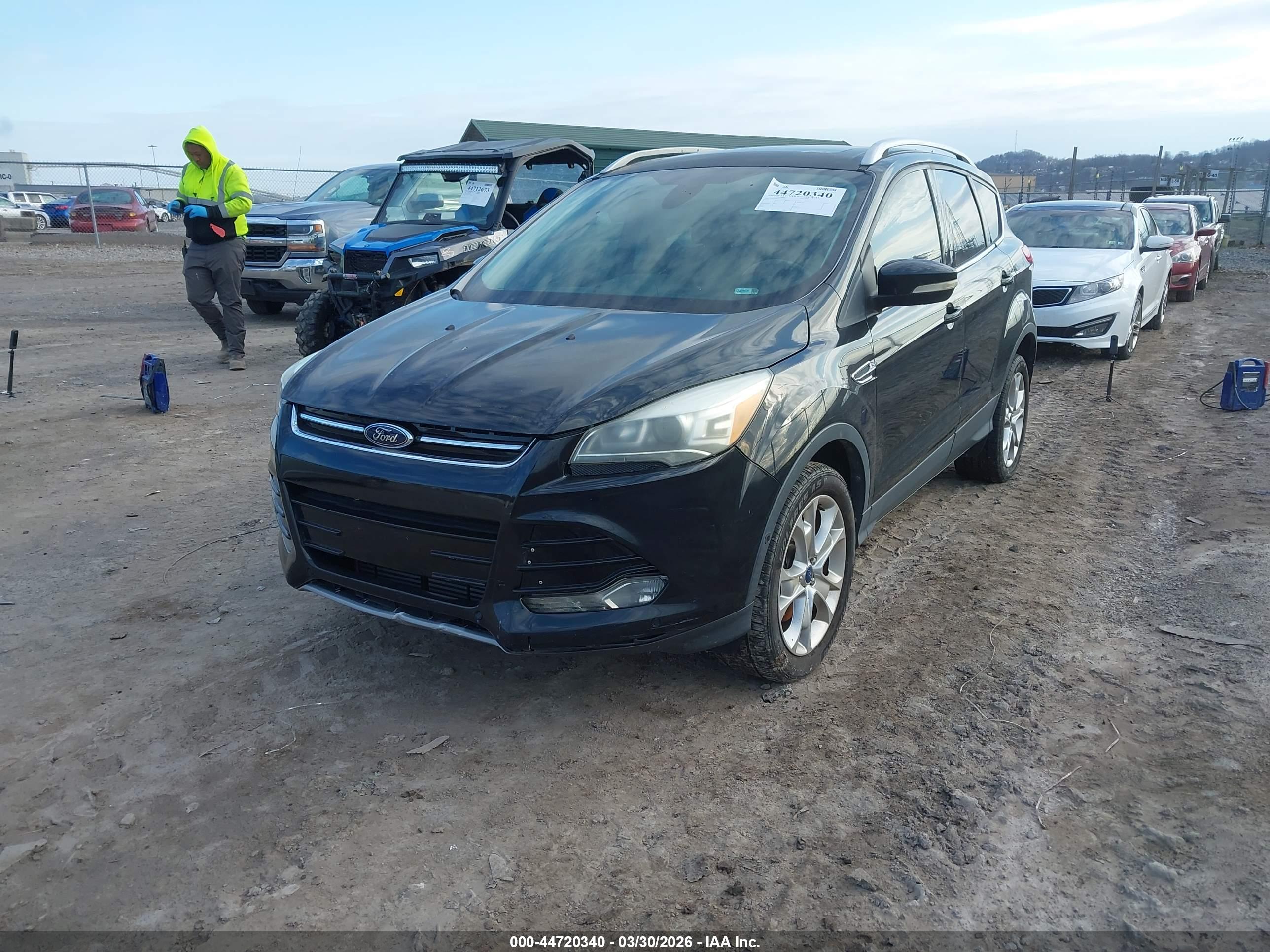 FORD ESCAPE image 2