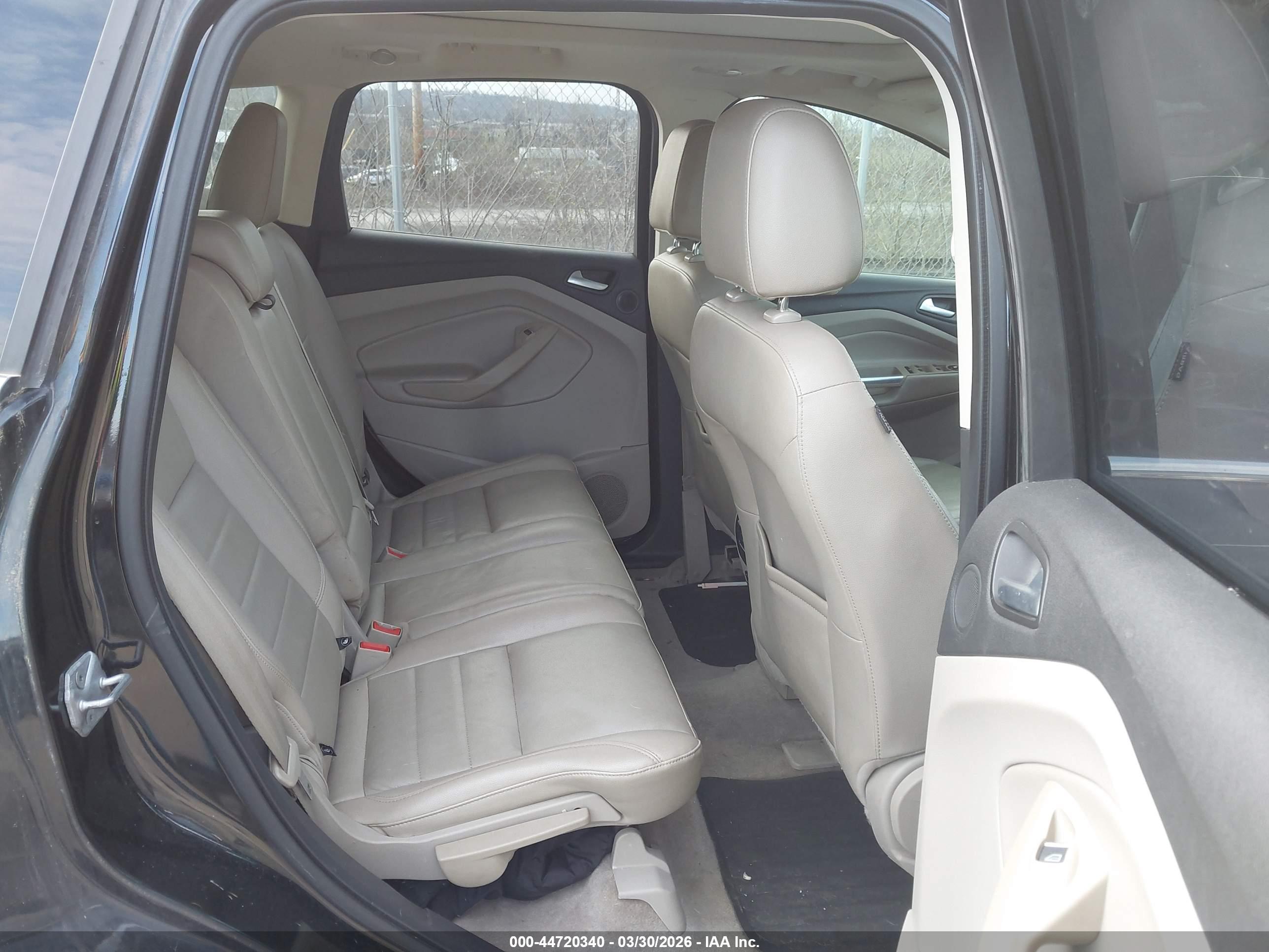 FORD ESCAPE image 8