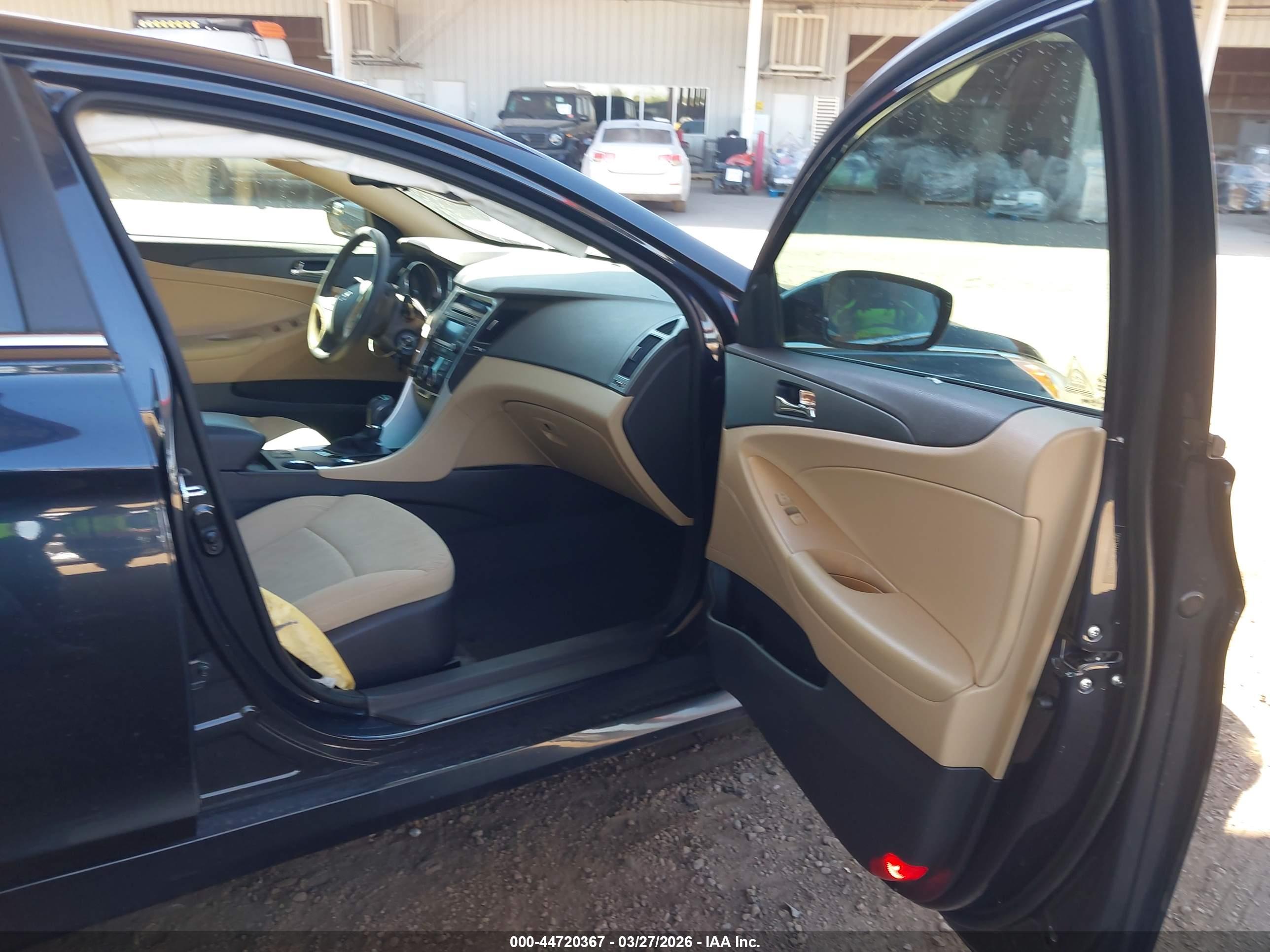 HYUNDAI SONATA image 5