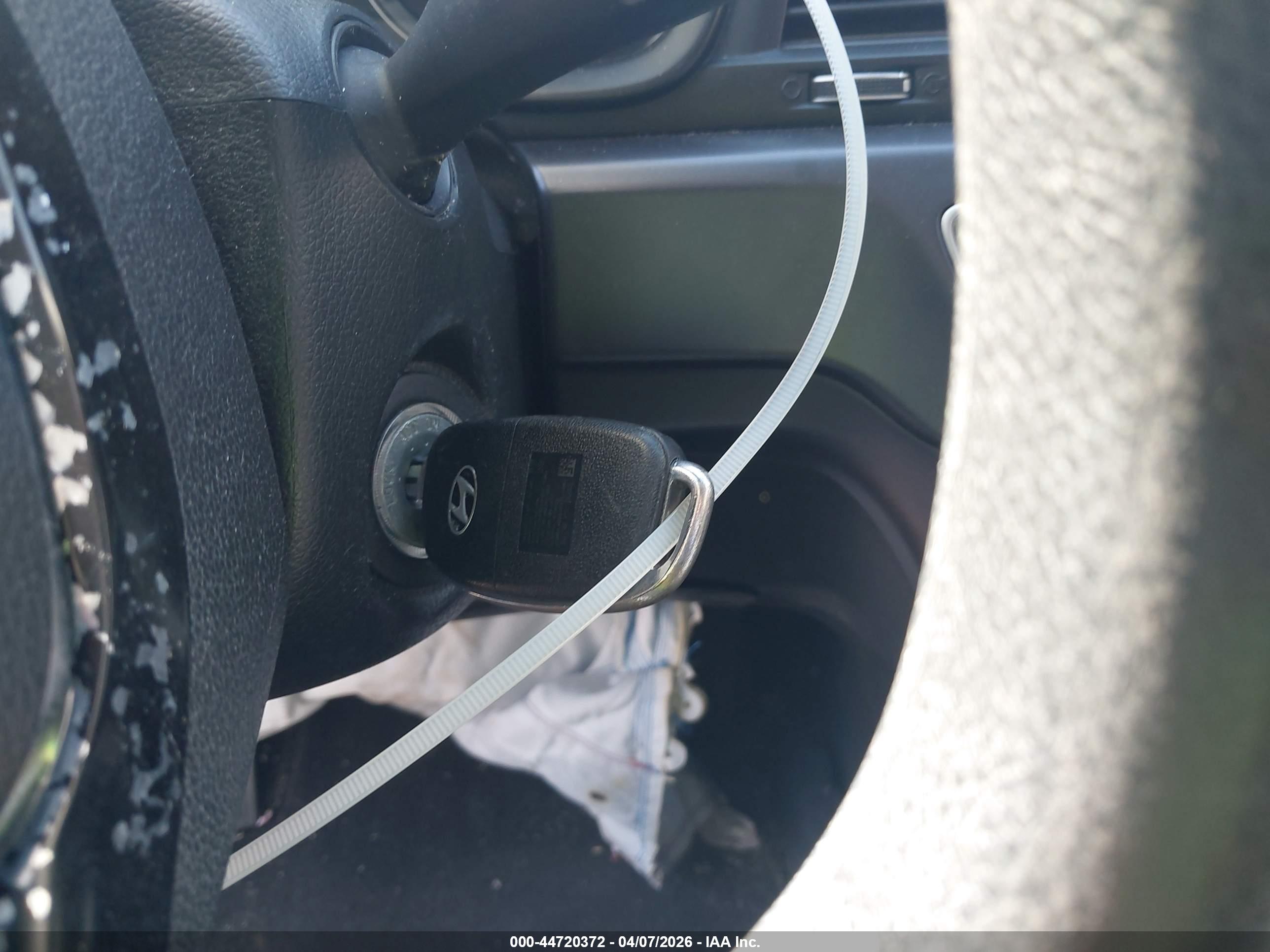 HYUNDAI SONATA image 11