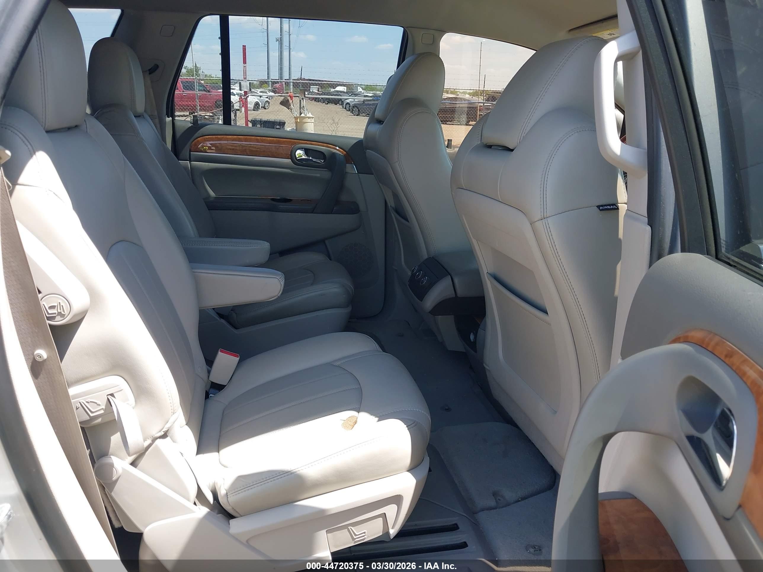 BUICK ENCLAVE image 8