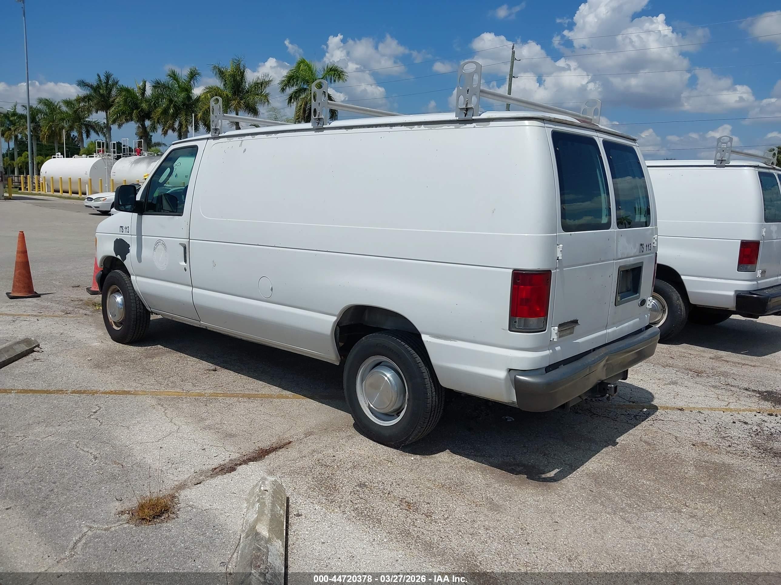 FORD E-250 image 3