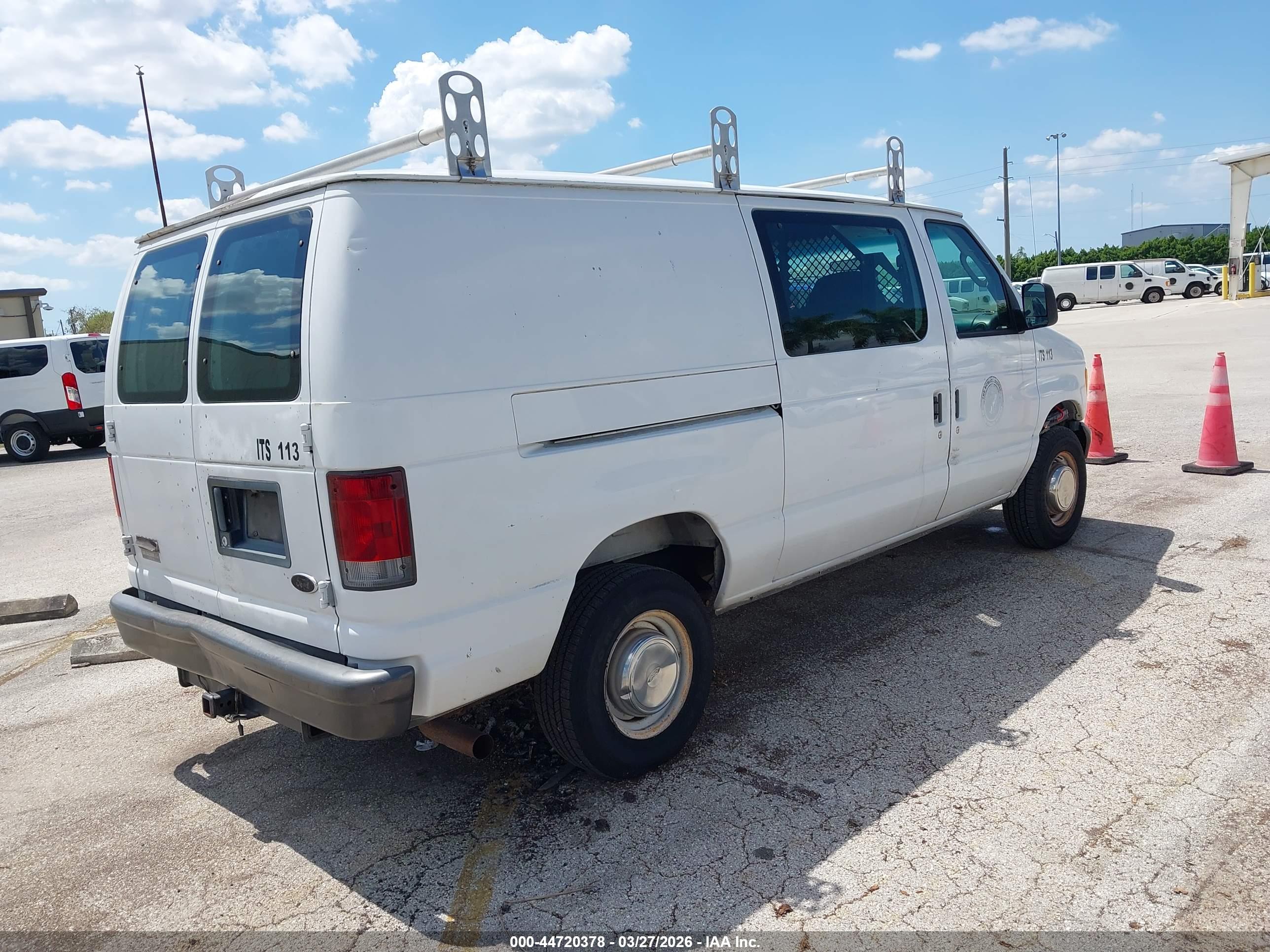 FORD E-250 image 4