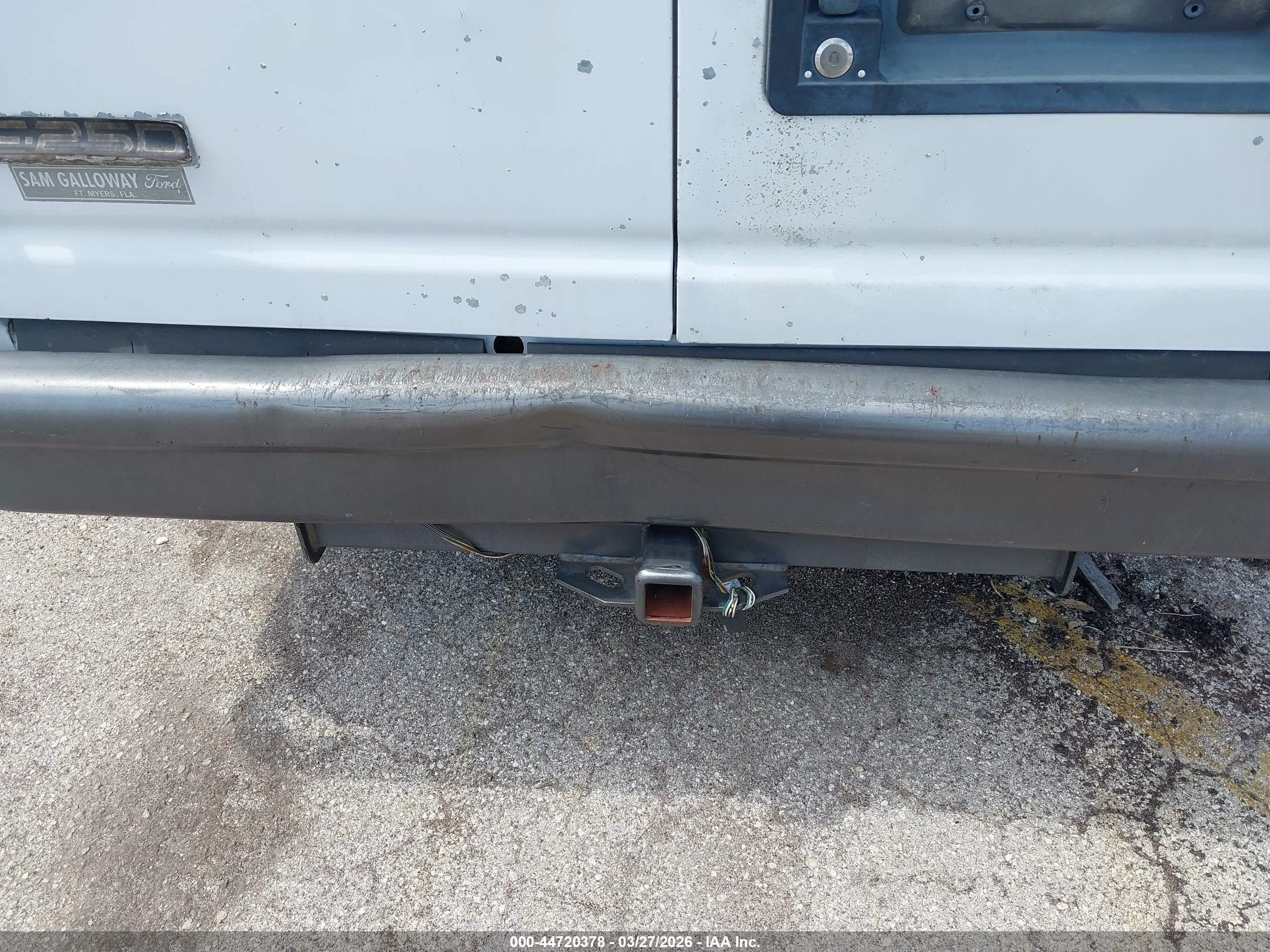 FORD E-250 image 6