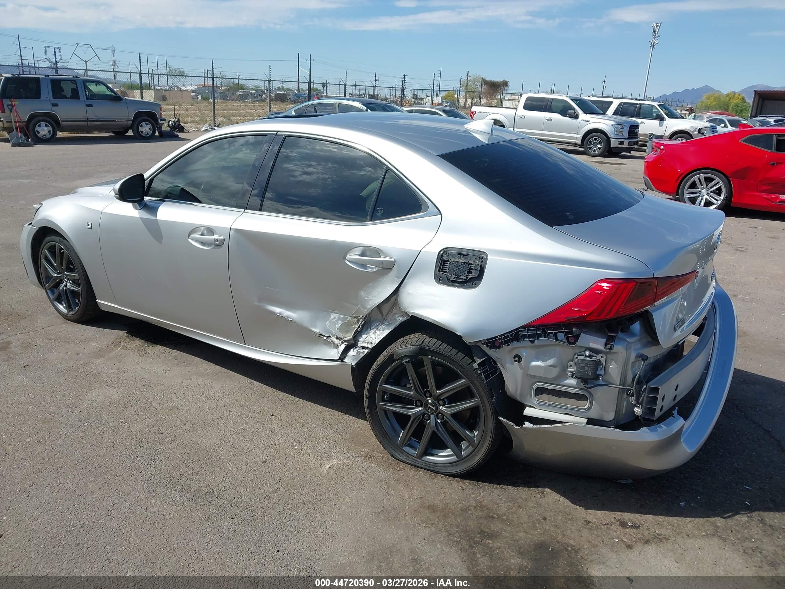 LEXUS IS image 3