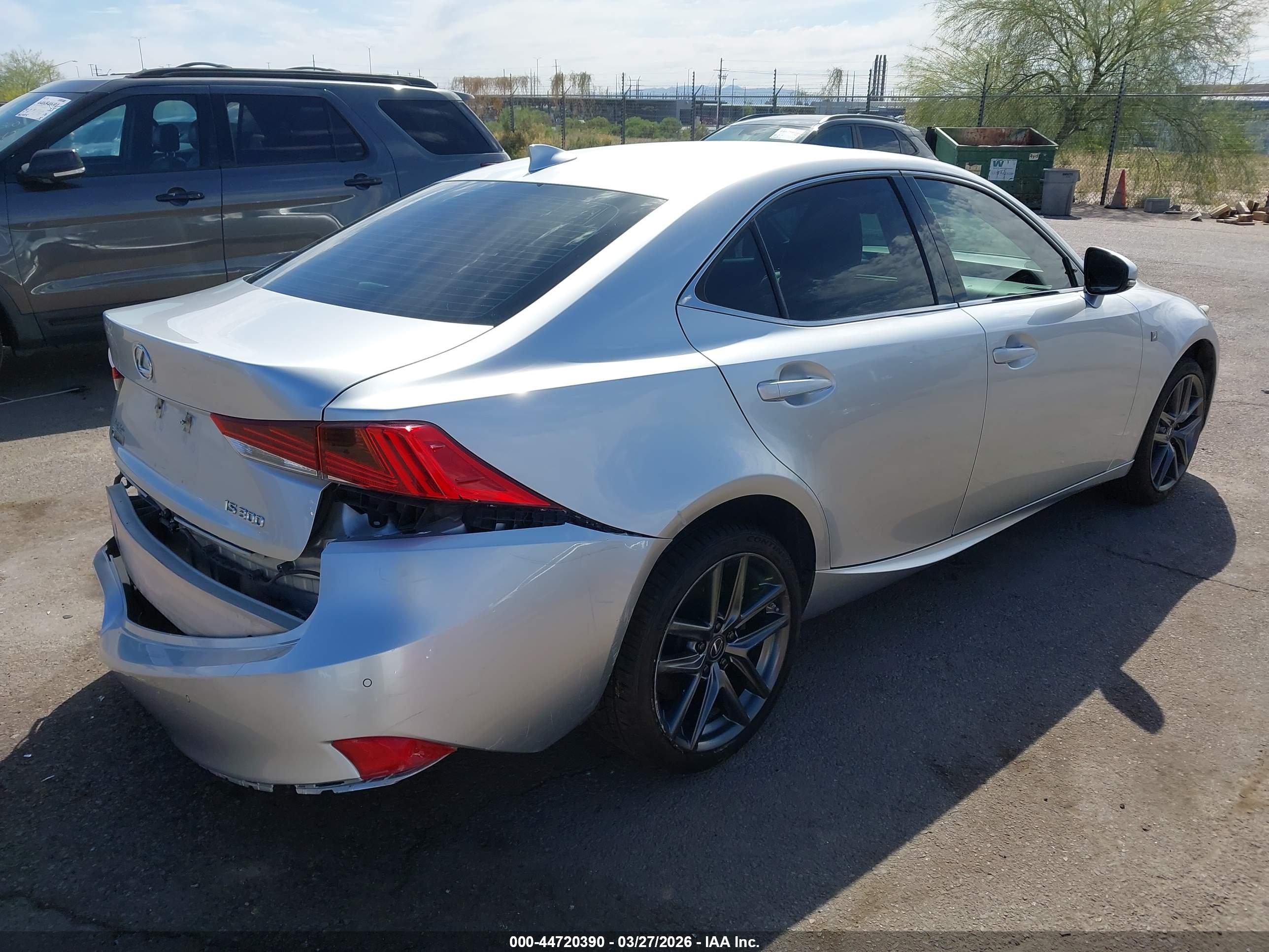 LEXUS IS image 4