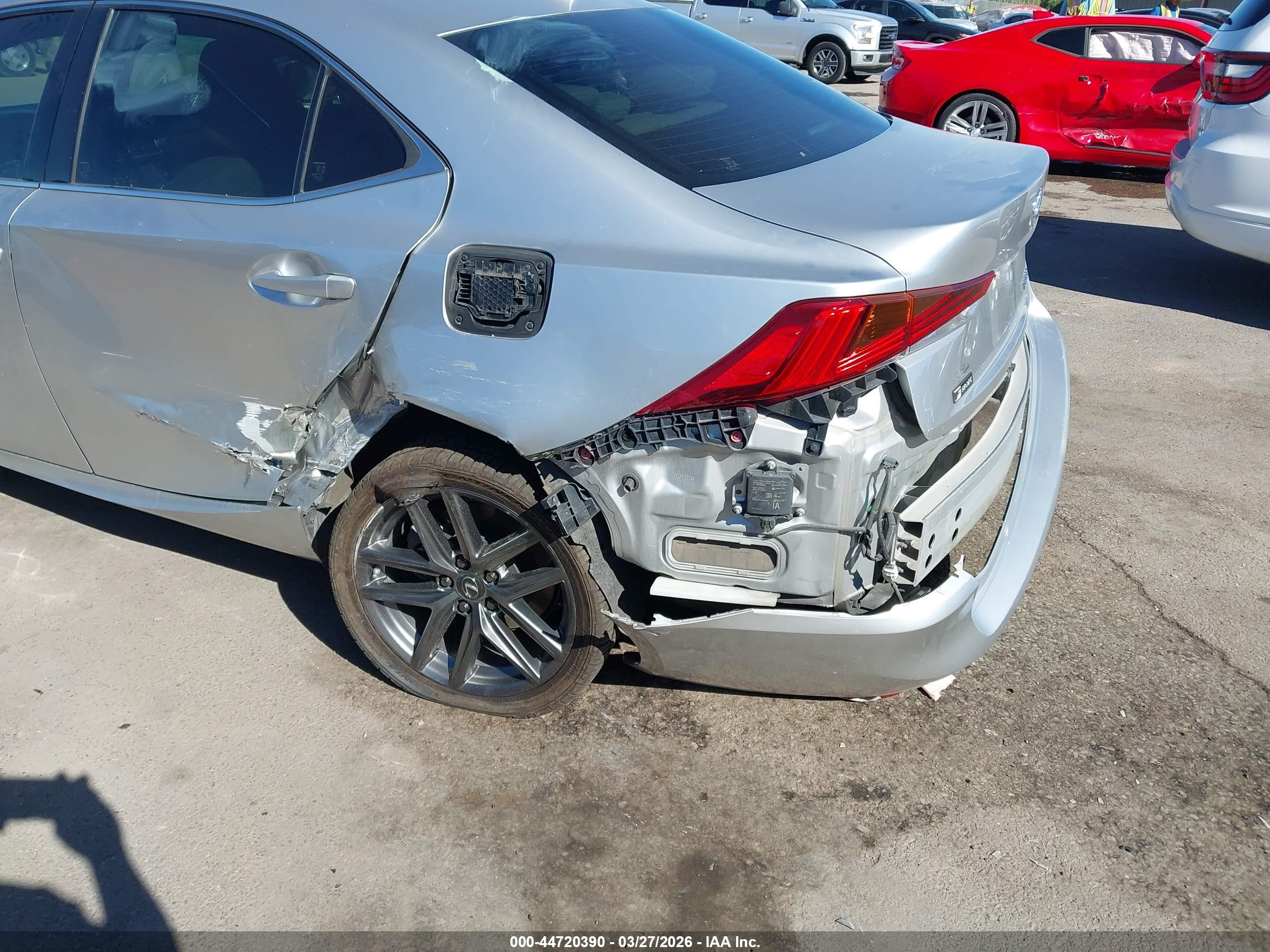 LEXUS IS image 6