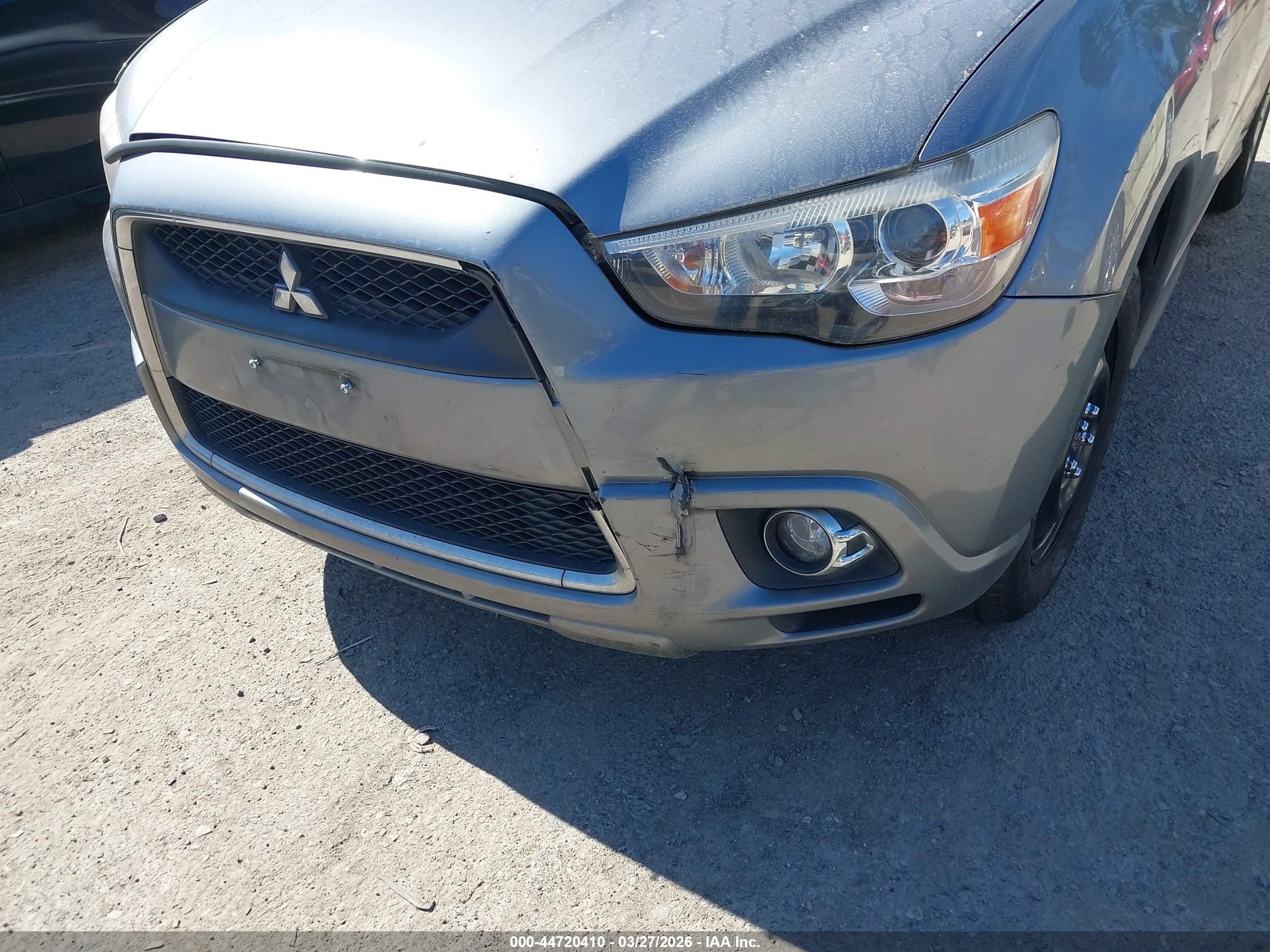 MITSUBISHI OUTLANDER image 6