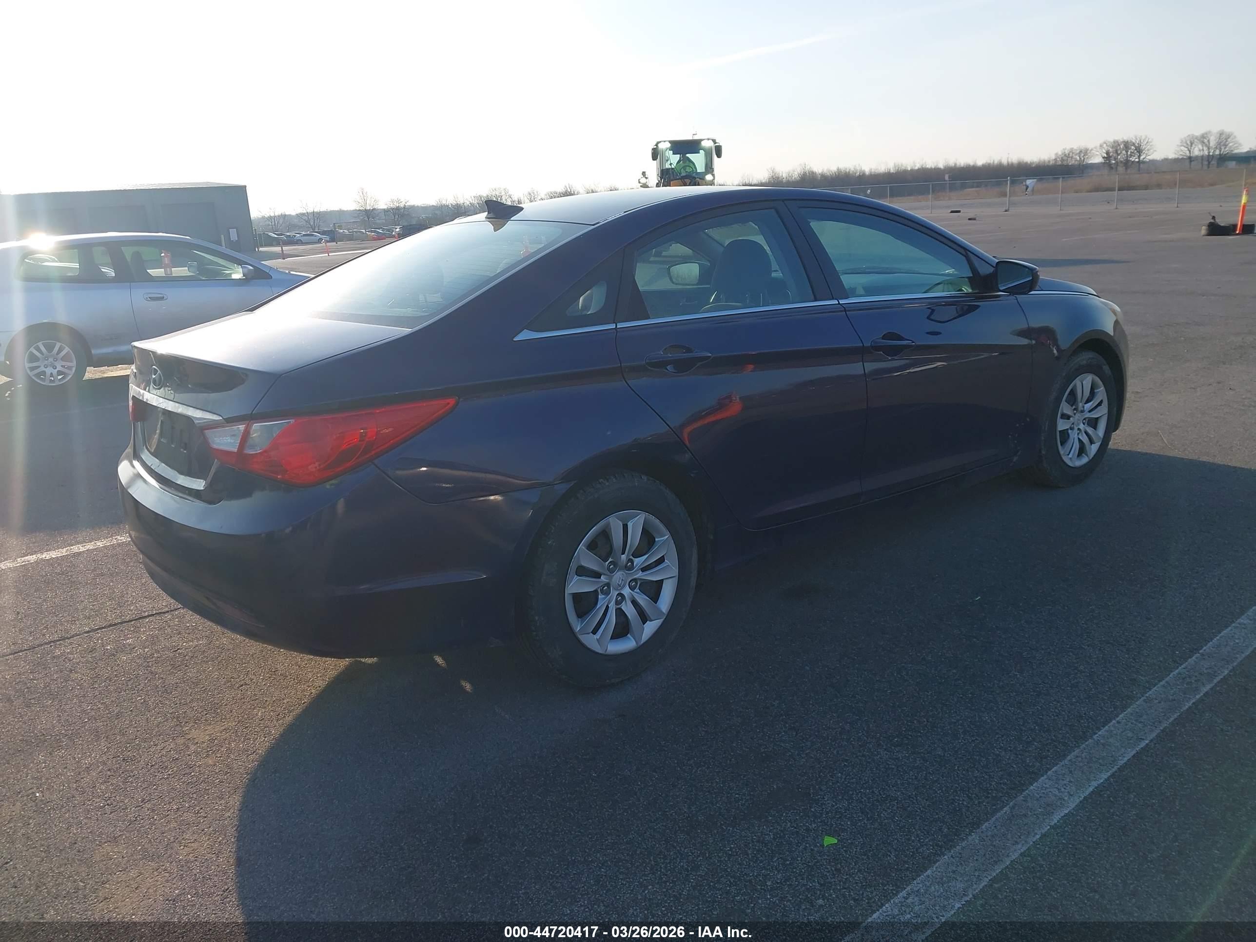 HYUNDAI SONATA image 4