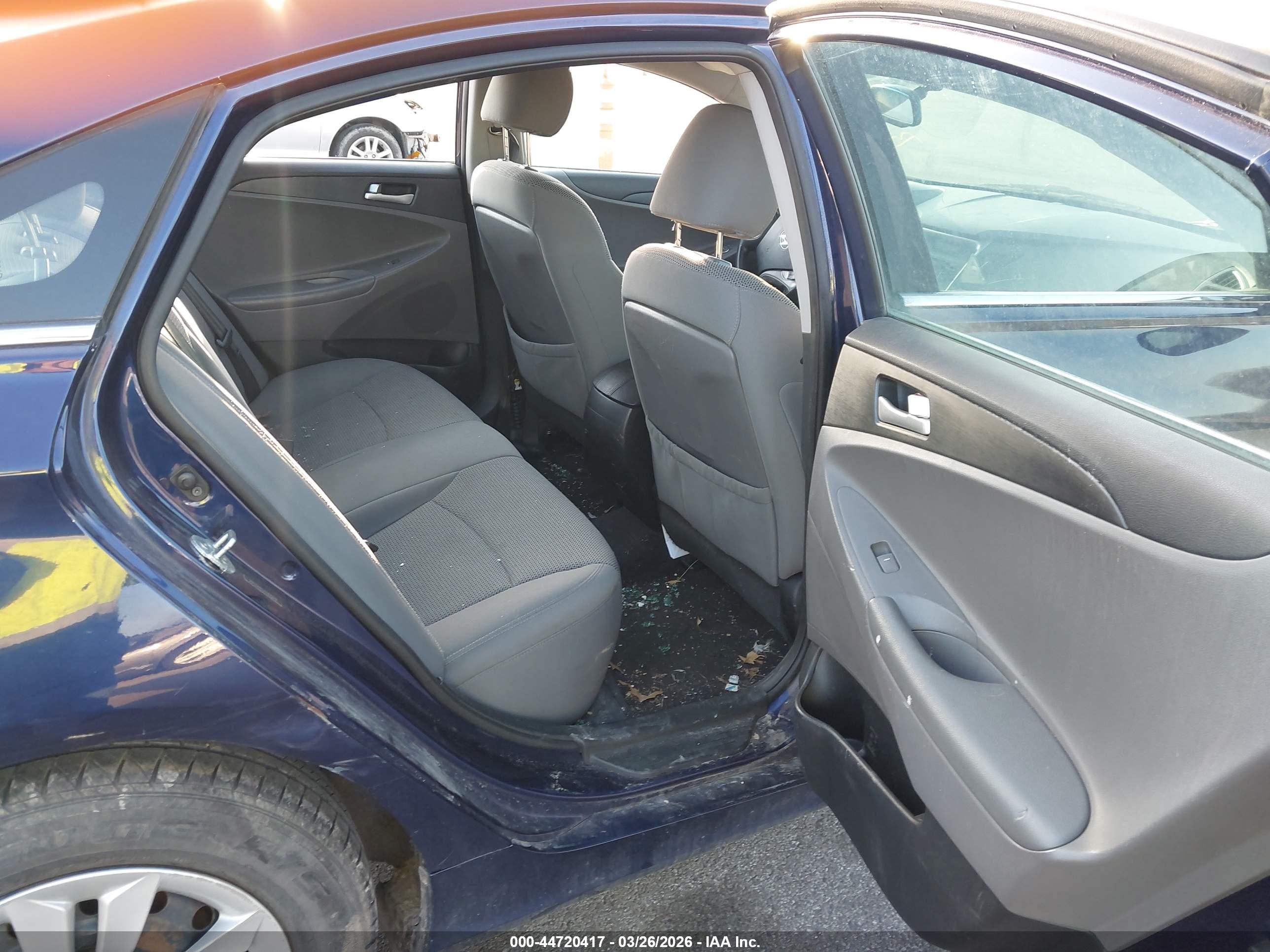 HYUNDAI SONATA image 8
