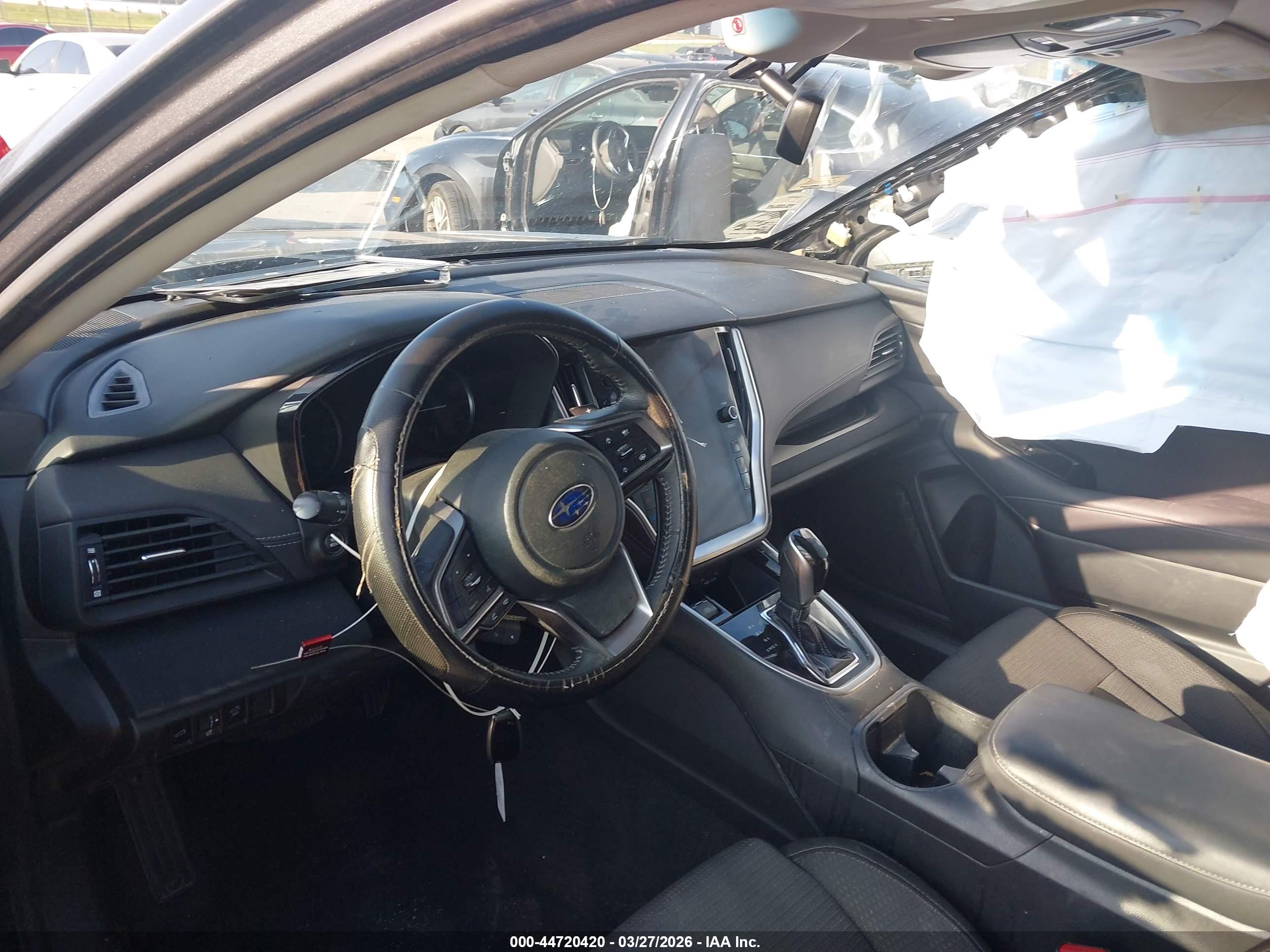 SUBARU OUTBACK image 5