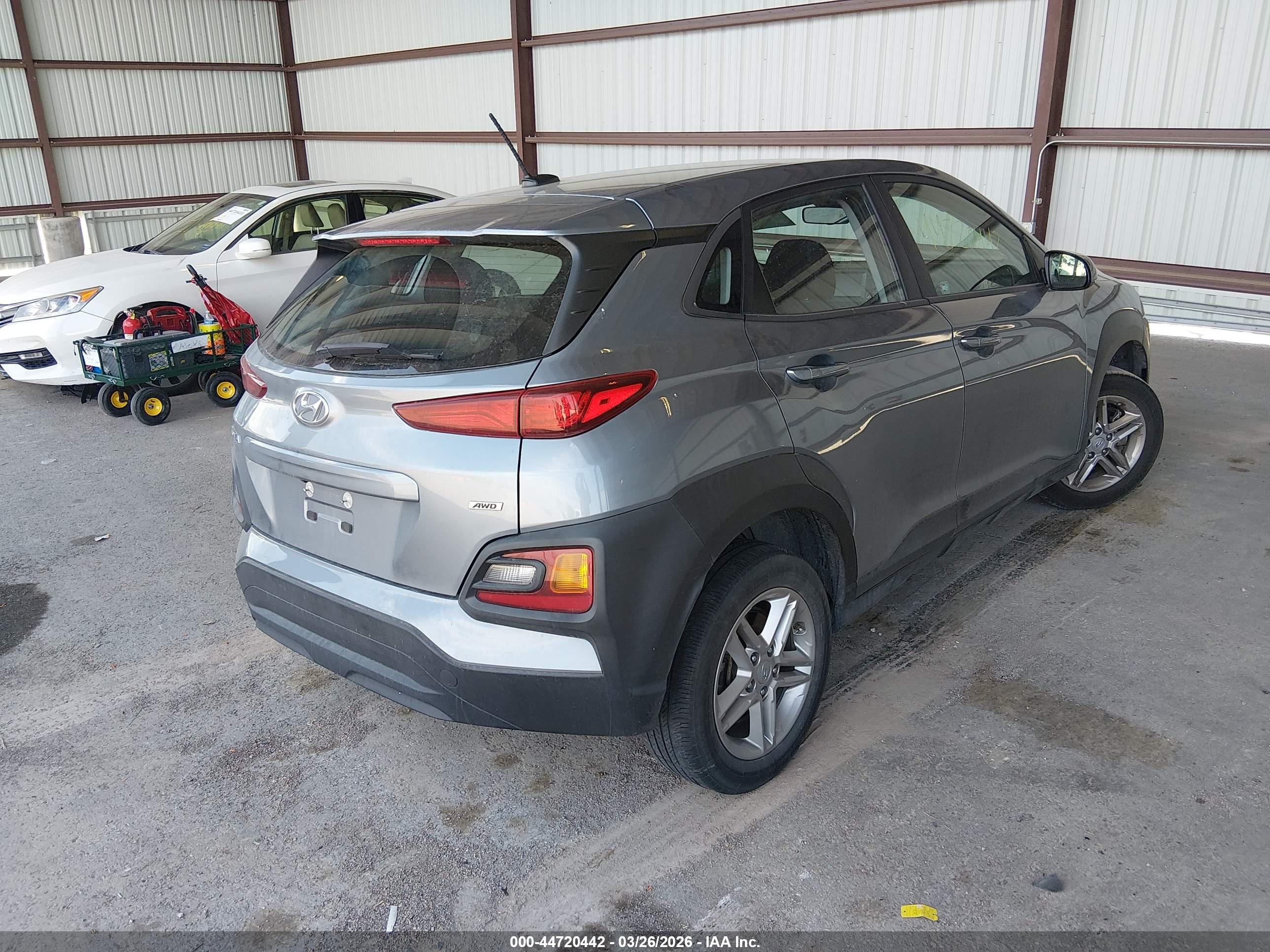 HYUNDAI KONA image 4