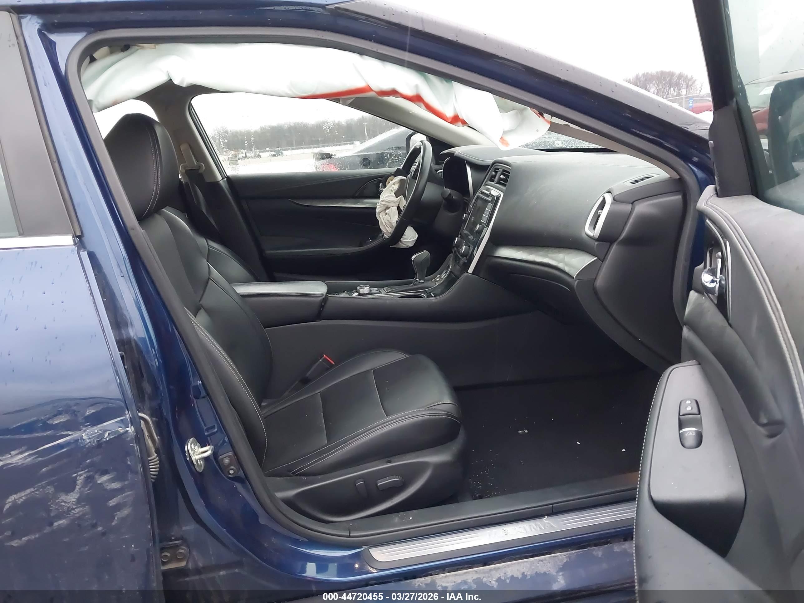 NISSAN MAXIMA image 5