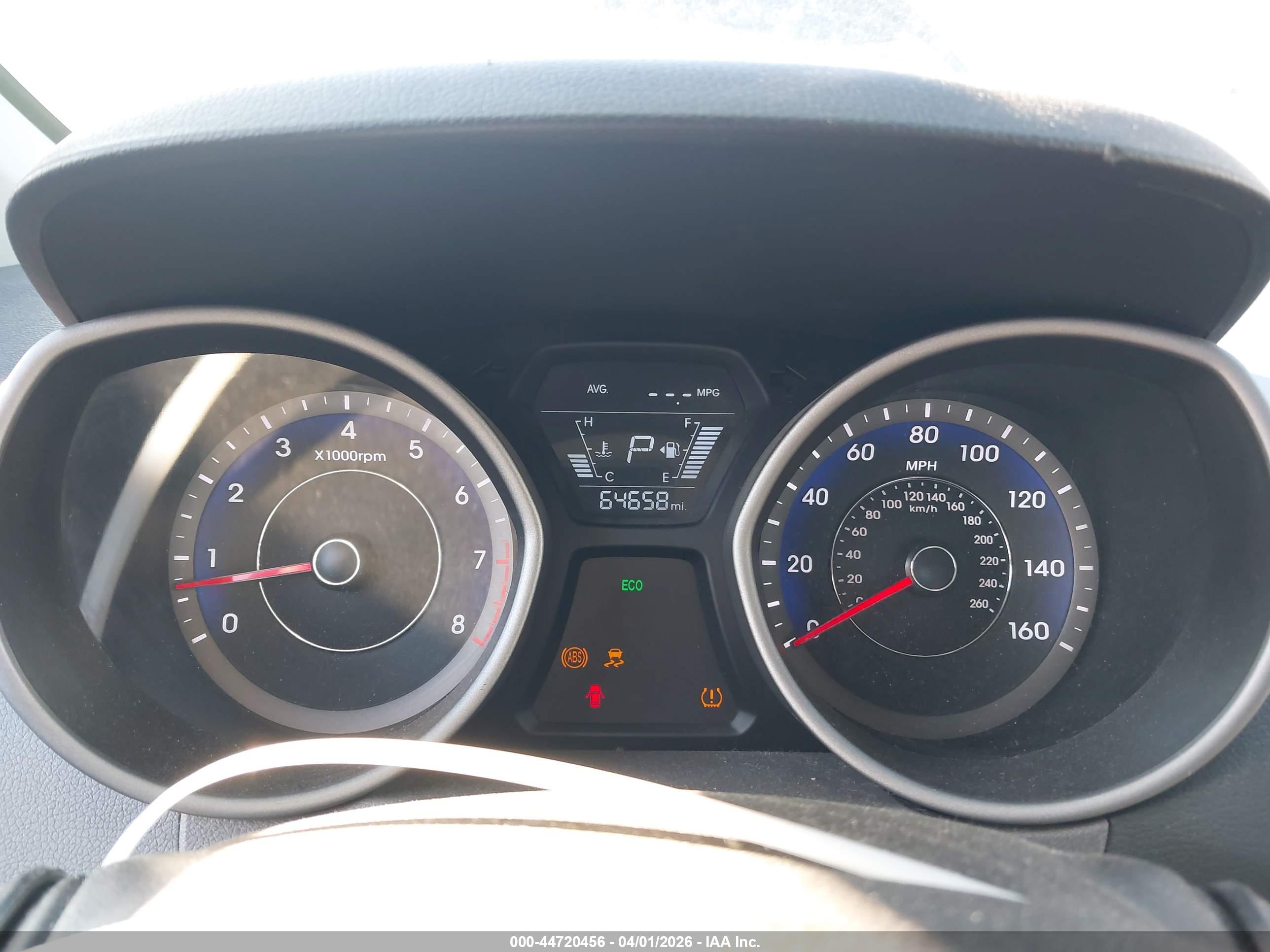 HYUNDAI ELANTRA image 7