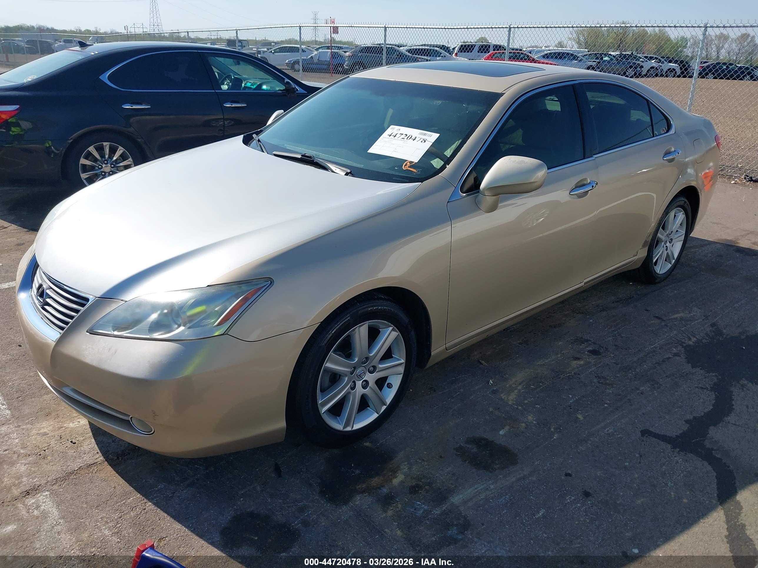 LEXUS ES image 2