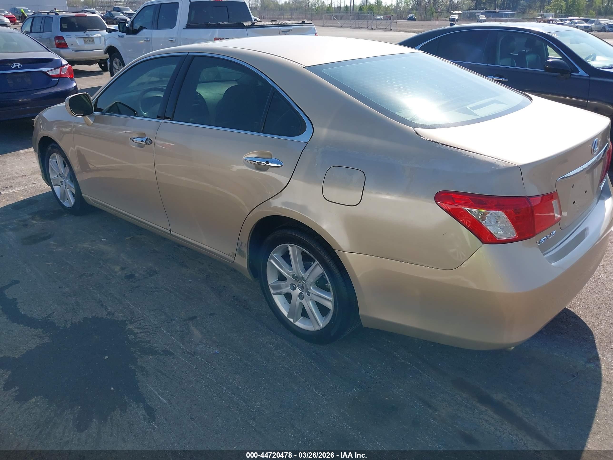 LEXUS ES image 3