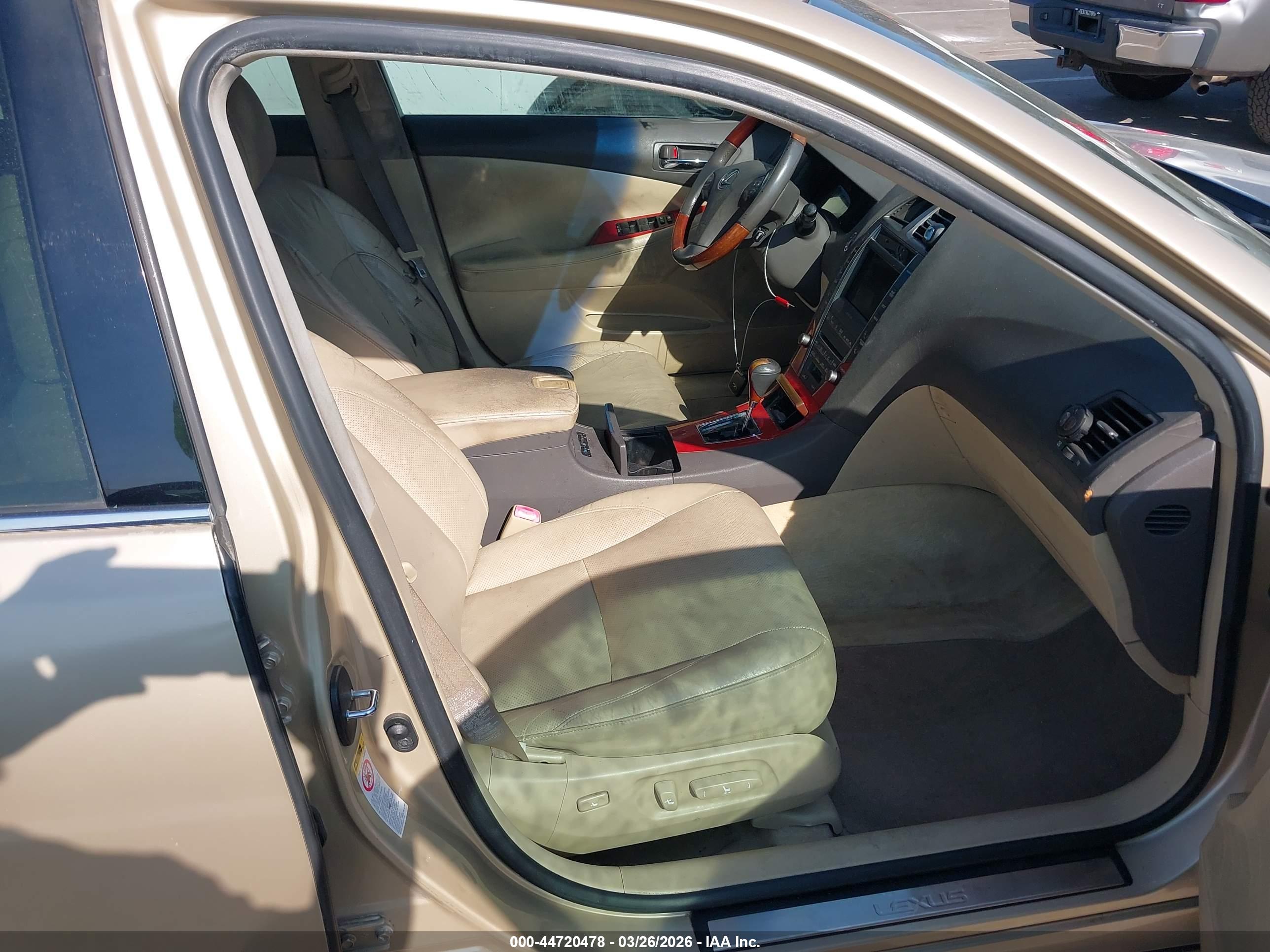 LEXUS ES image 5