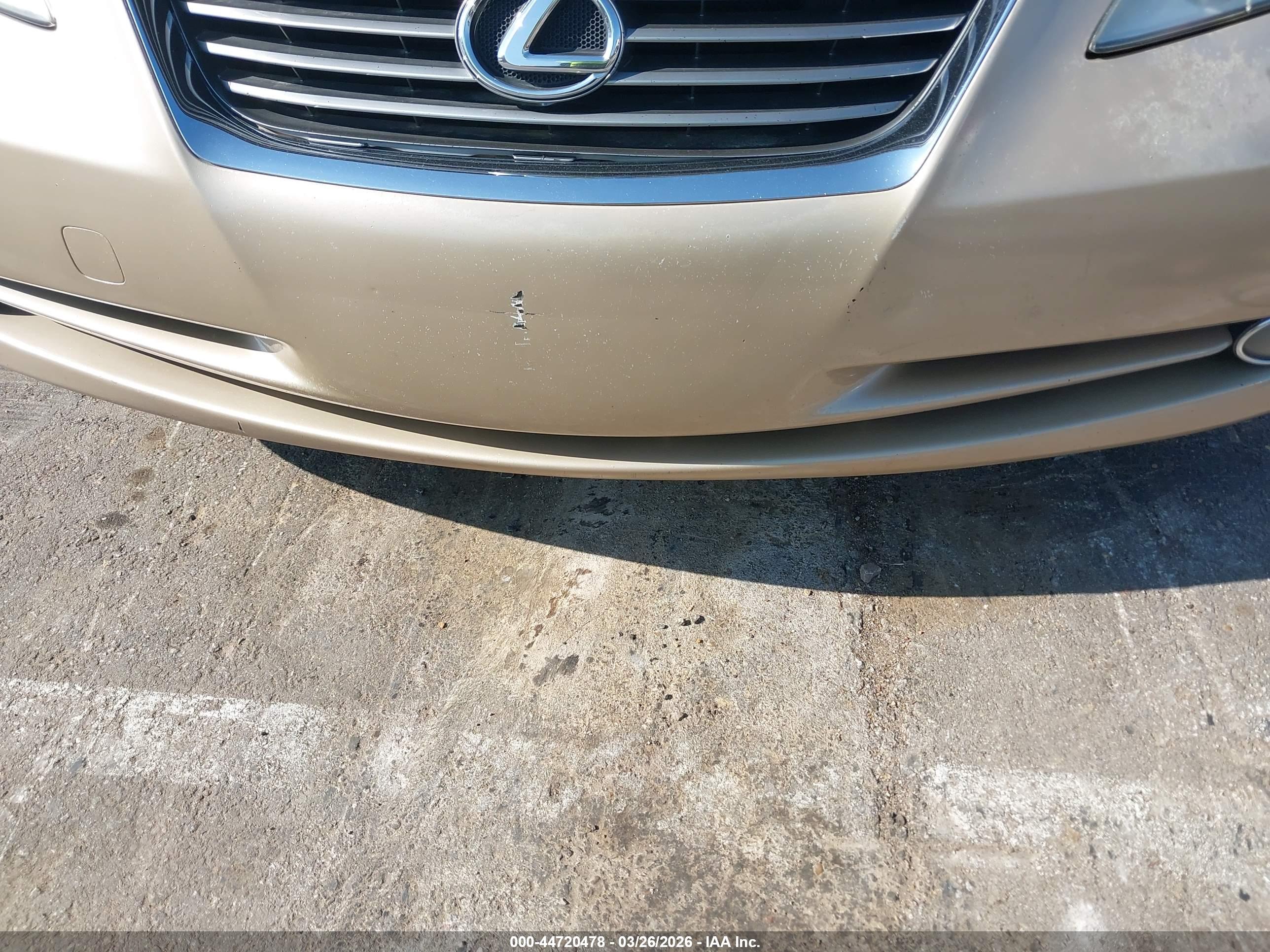 LEXUS ES image 6