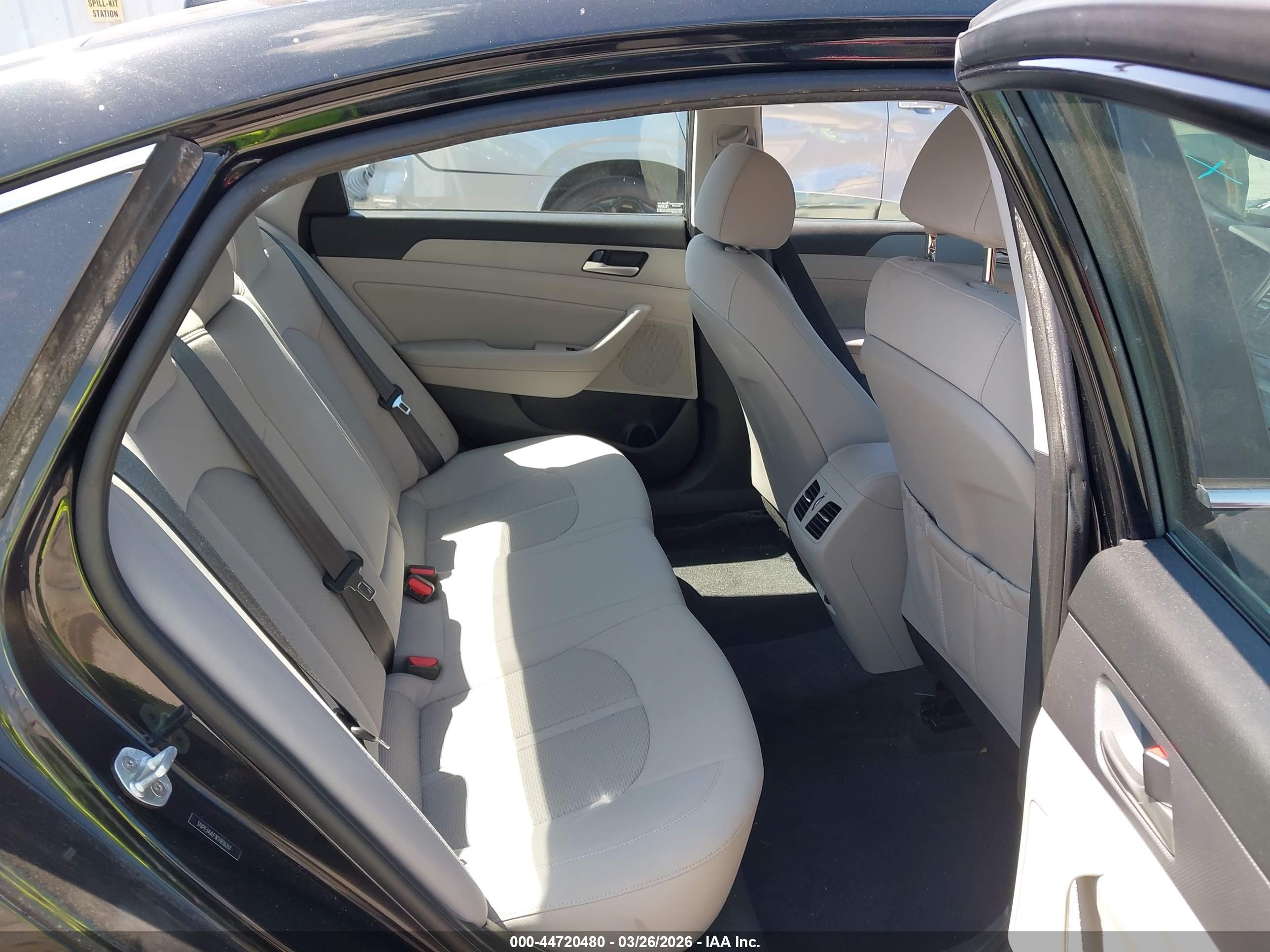 HYUNDAI SONATA image 8
