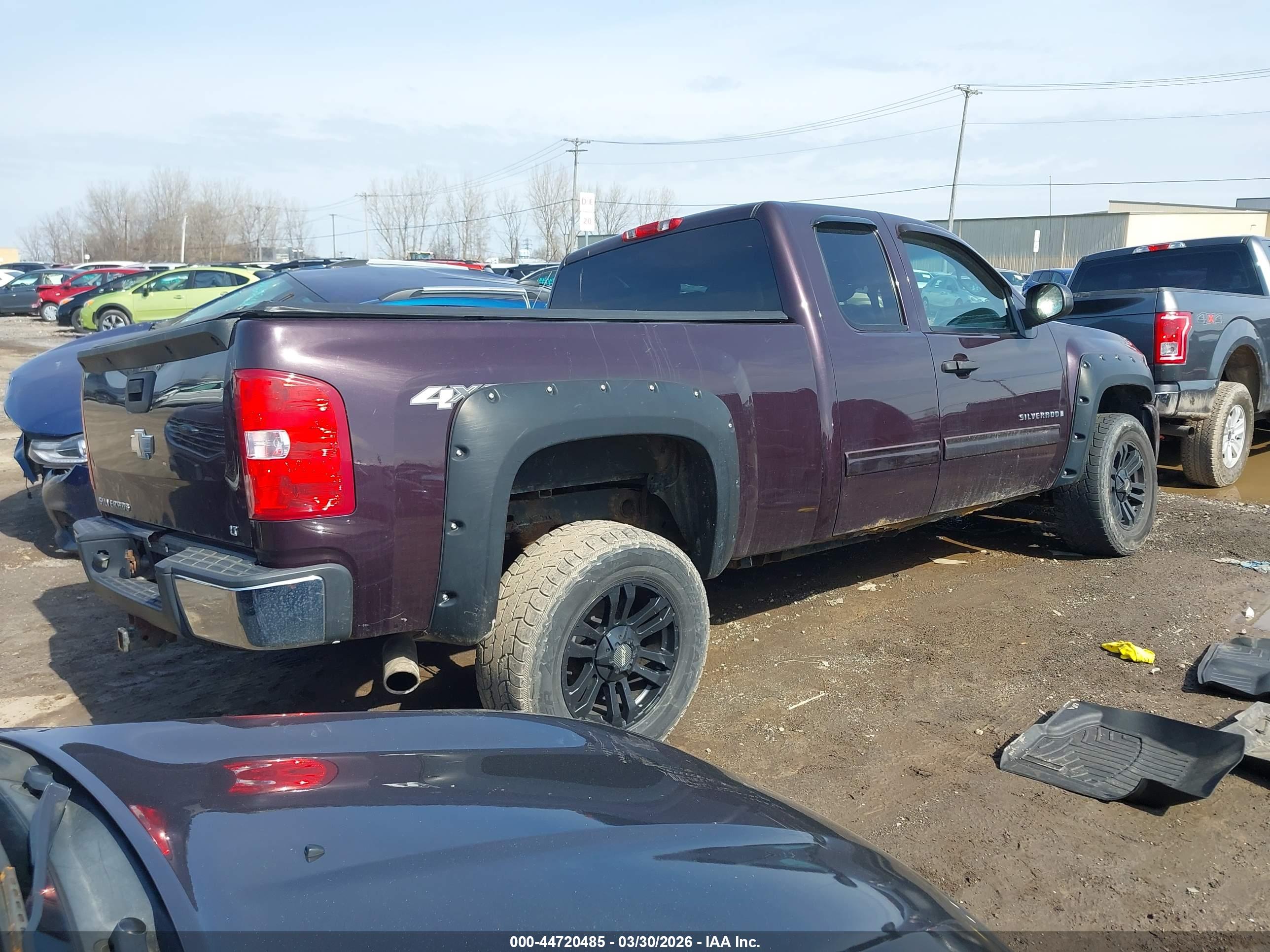 CHEVROLET SILVERADO image 4