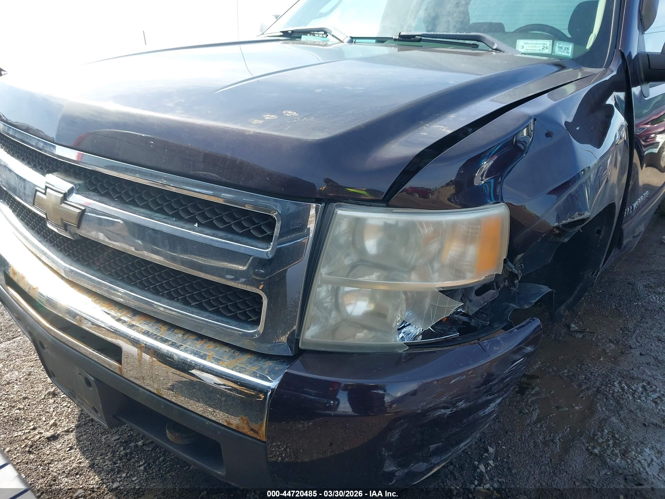 CHEVROLET SILVERADO image 6