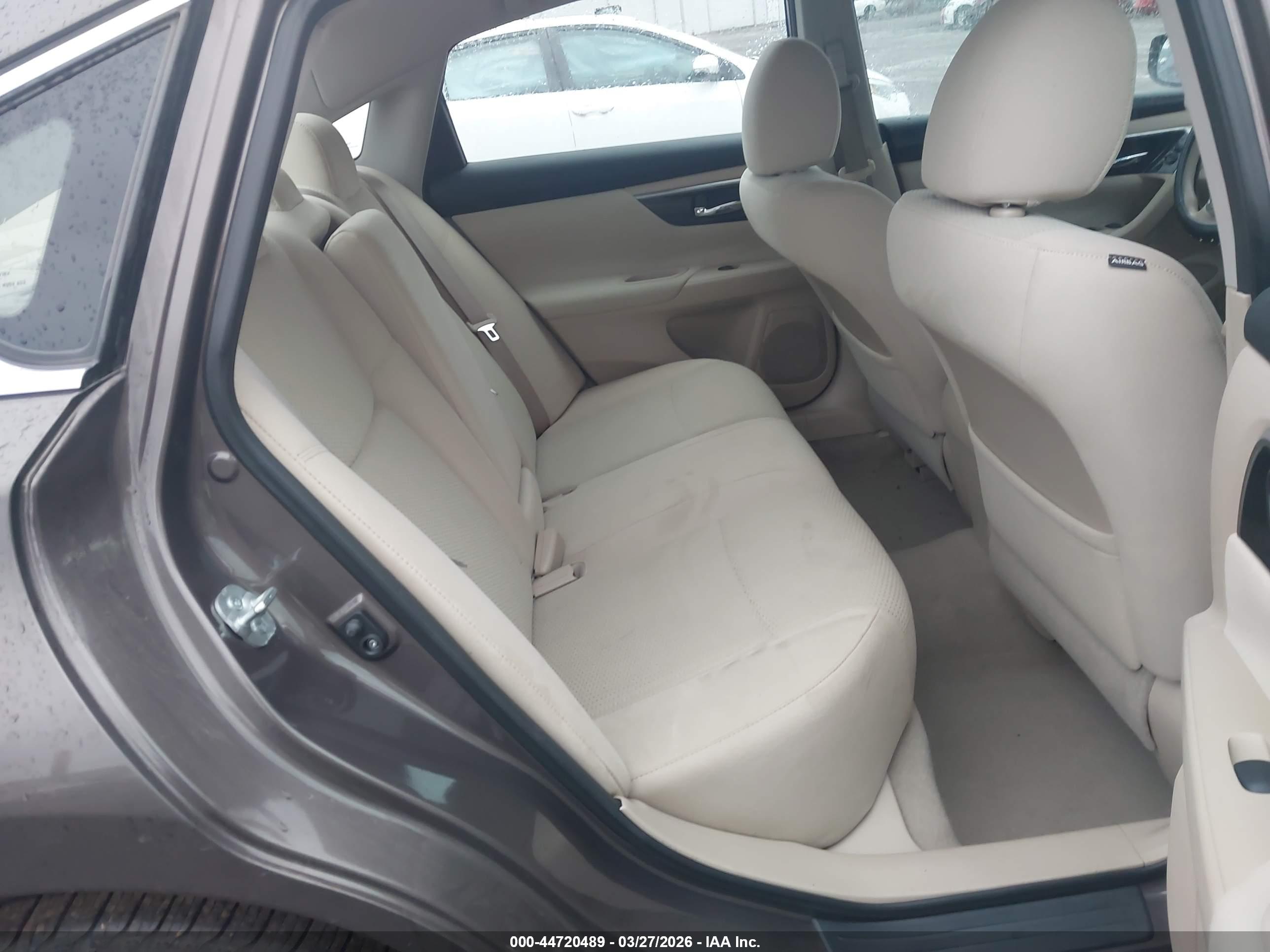 NISSAN ALTIMA image 8