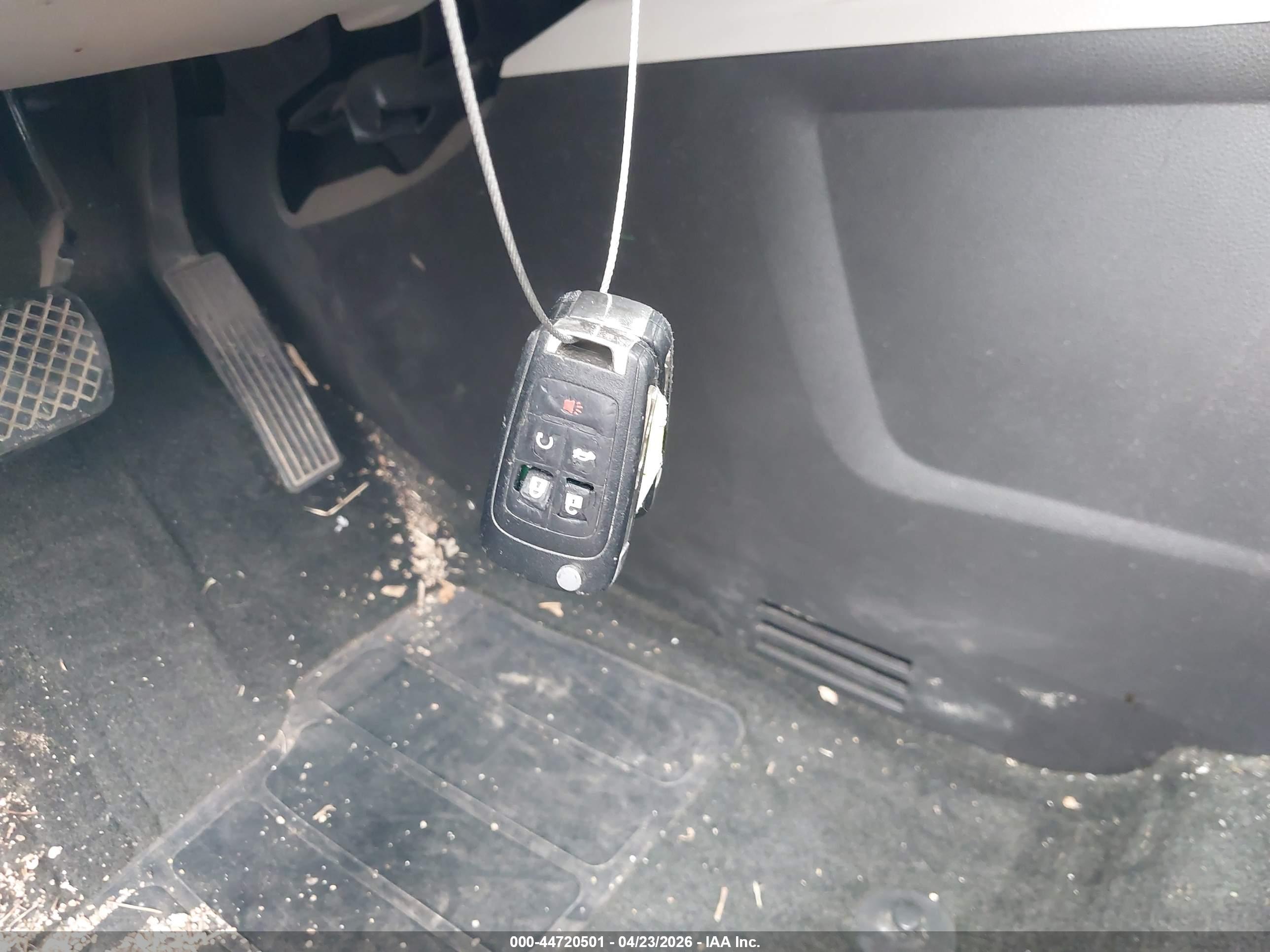 CHEVROLET EQUINOX image 11
