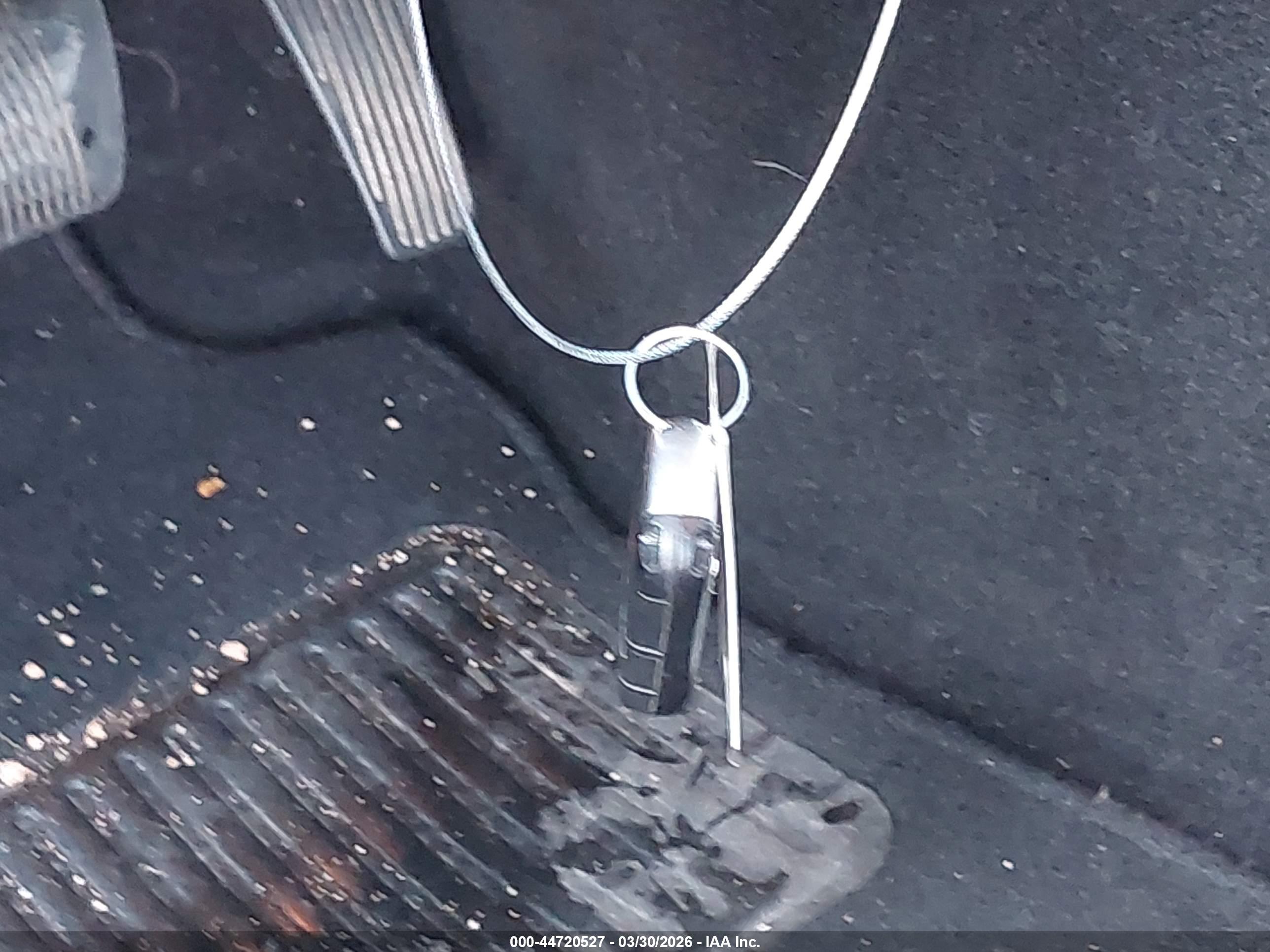 CHRYSLER 300 image 11