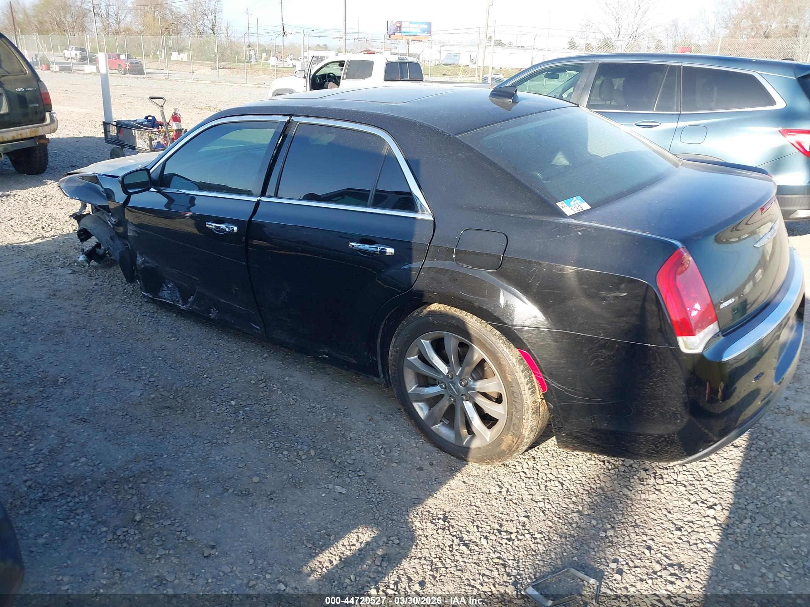 CHRYSLER 300 image 3
